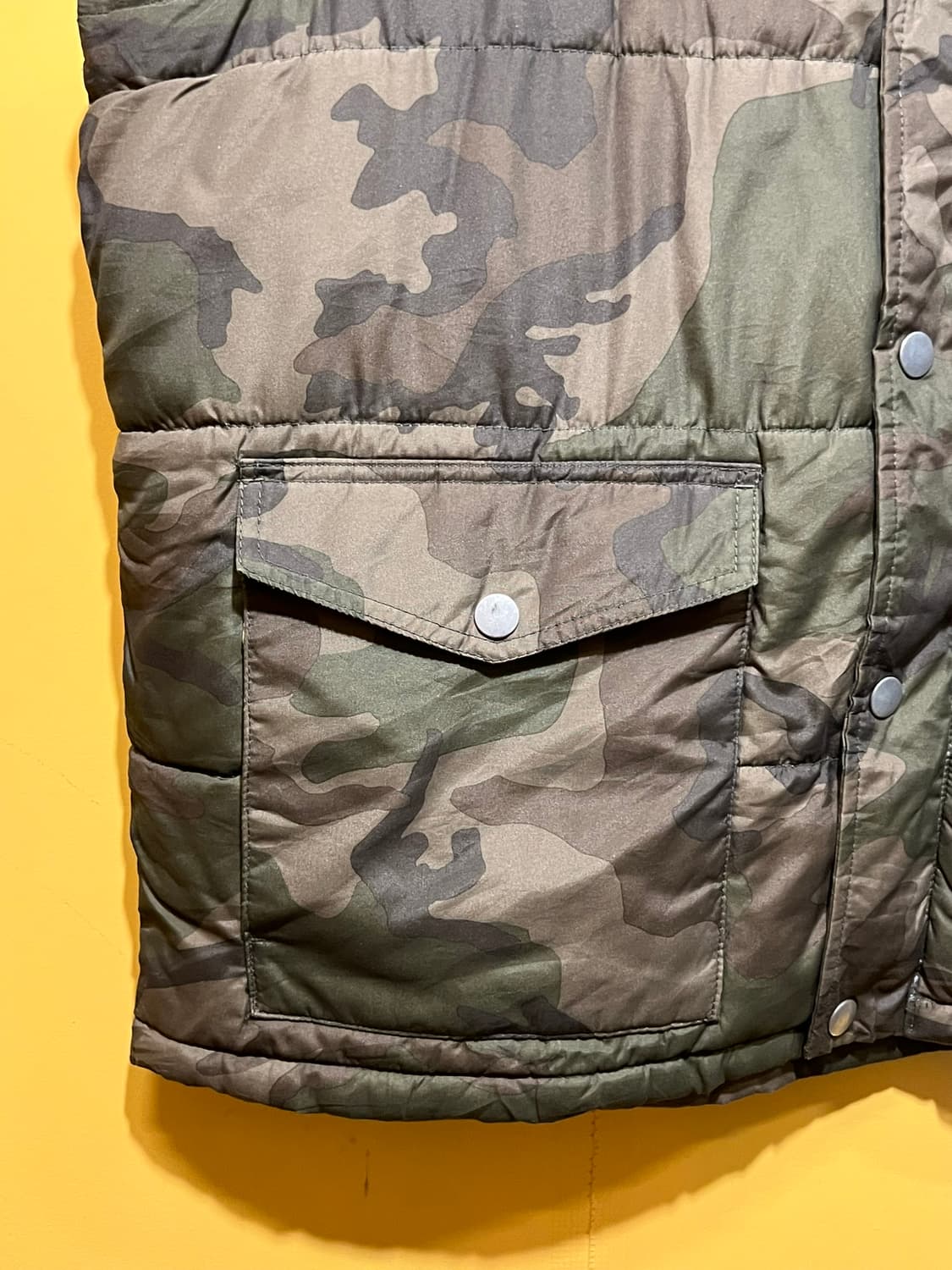 [XL] 올드네이비 카모 패턴 패딩 베스트 상품이미지4