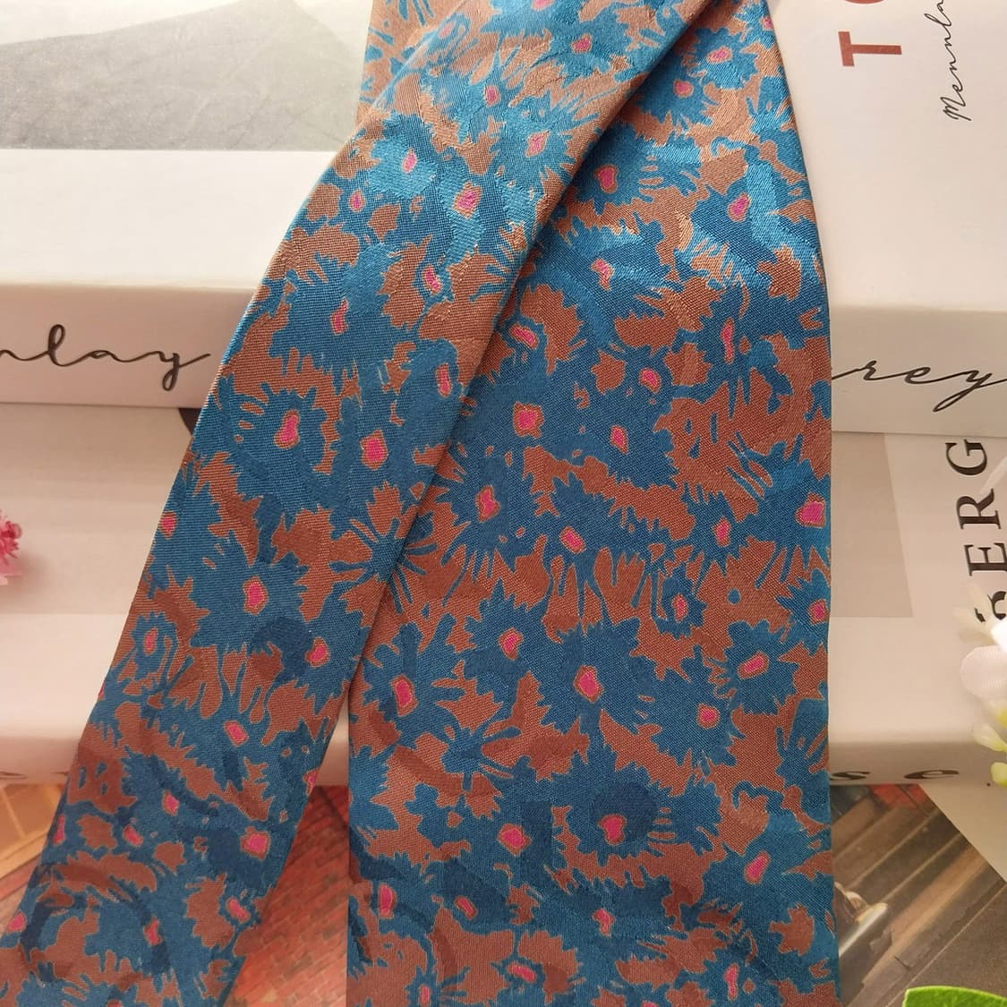 로샤스 실크 플로럴 자카드 넥타이 8.2cm A+등급 K1517
 상품이미지3