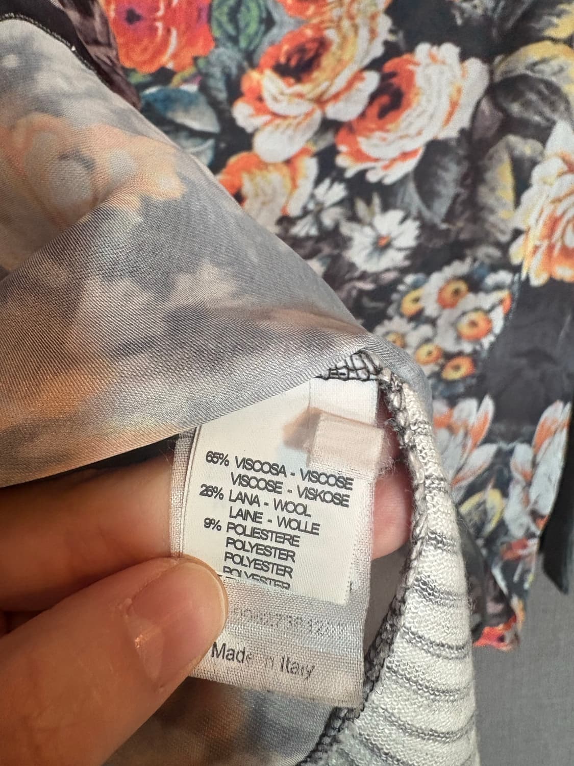 파올로 까사리니 PAOLO CASALINI 여성 회색 꽃무늬 티셔츠 상품이미지6