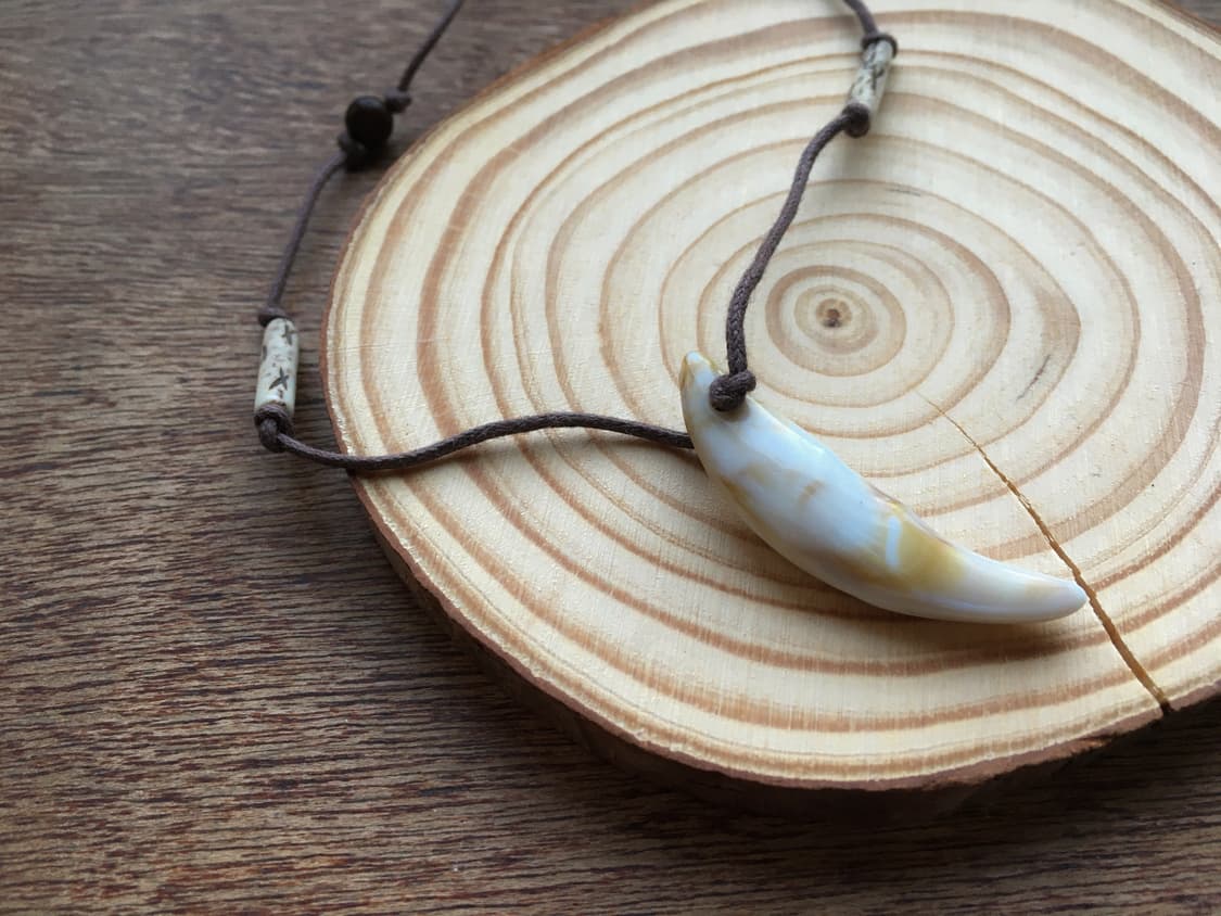 white fang necklace 상품이미지3