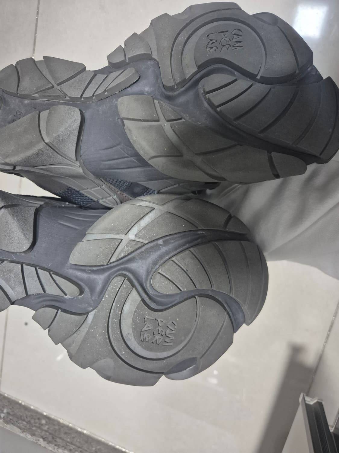 42캠퍼랩 토르멘타 블랙 그레이 상품이미지4