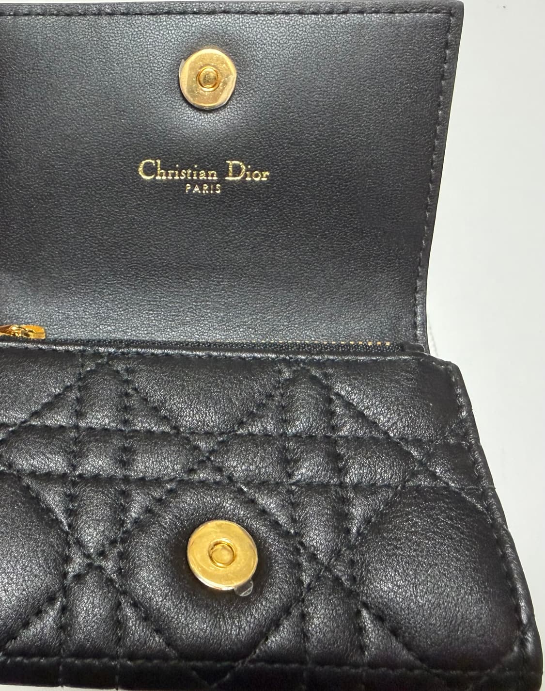 디올 카로 글리신 카드지갑 상품이미지2