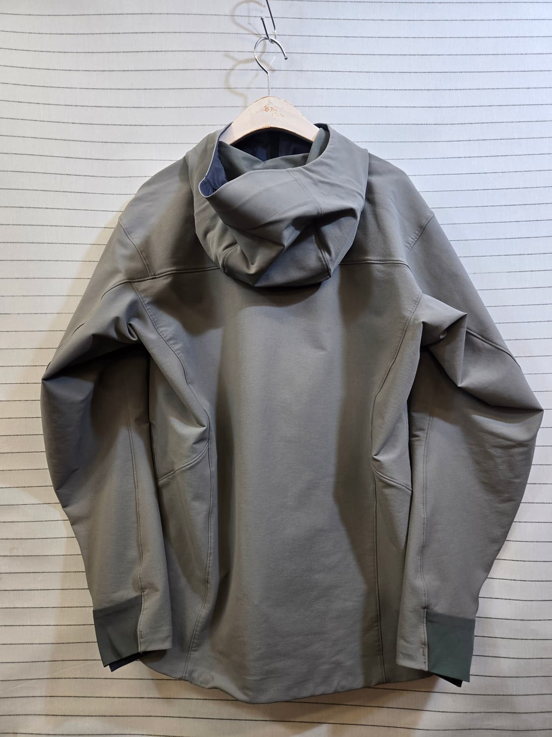 아크테릭스 감마 LT소프트쉘 자켓 그레이 상품이미지10