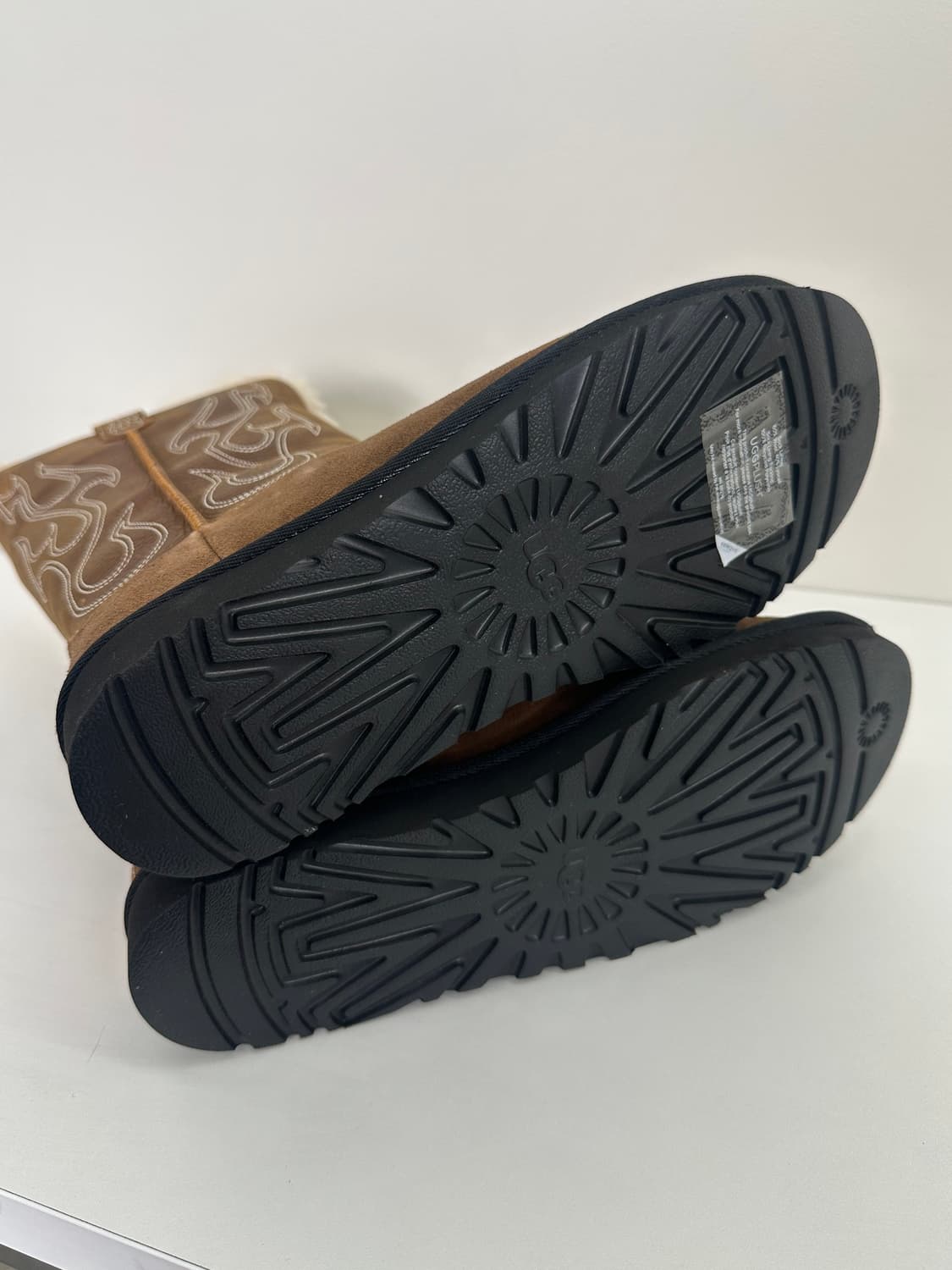 어그 x 갤러리 디파트먼트 스티치 부츠 280 새상품 상품이미지5