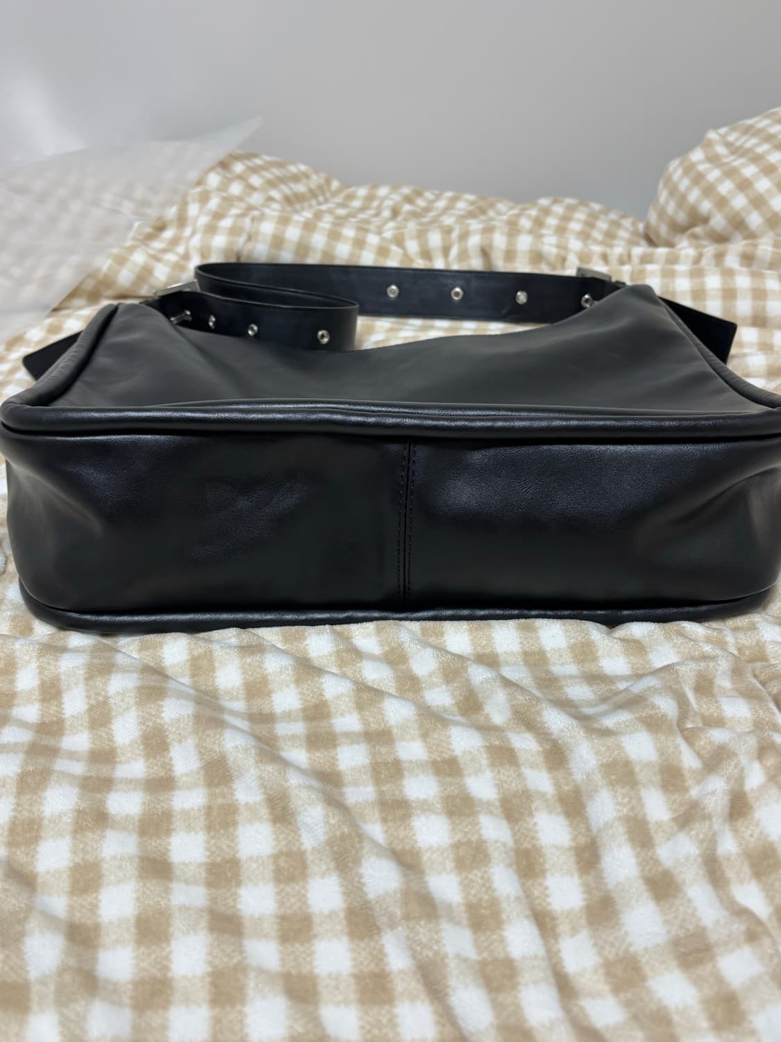 여밈 벨티드 릿지백 블랙 보부상 가방 노트북 크로스백 상품이미지7