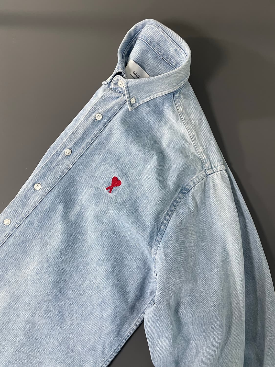 AMI 아미 스몰 하트 자수 로고 데님 셔츠 상품이미지7