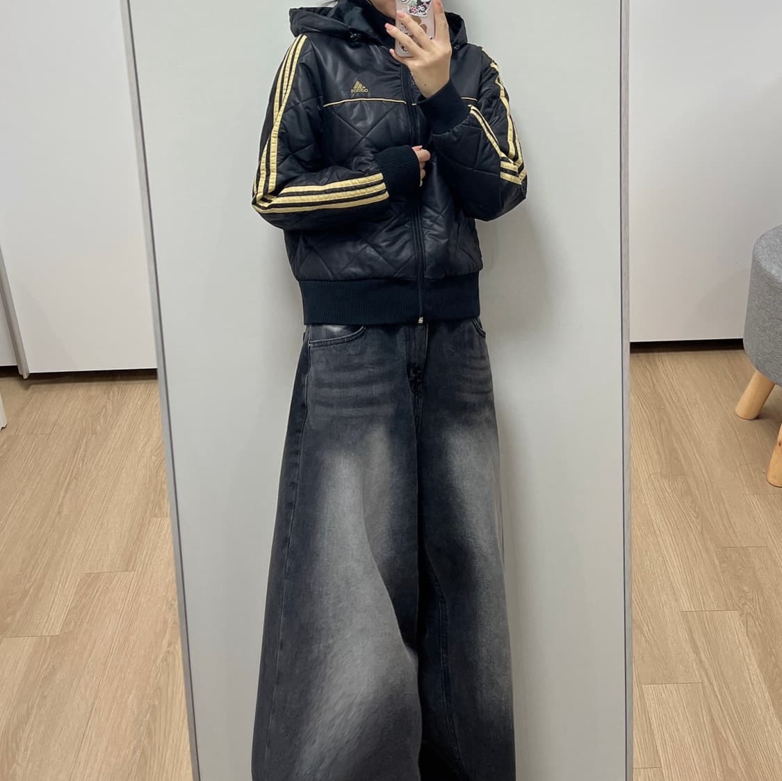 아디다스 검골 누빔 패딩 크롭 후드 자켓 상품이미지1