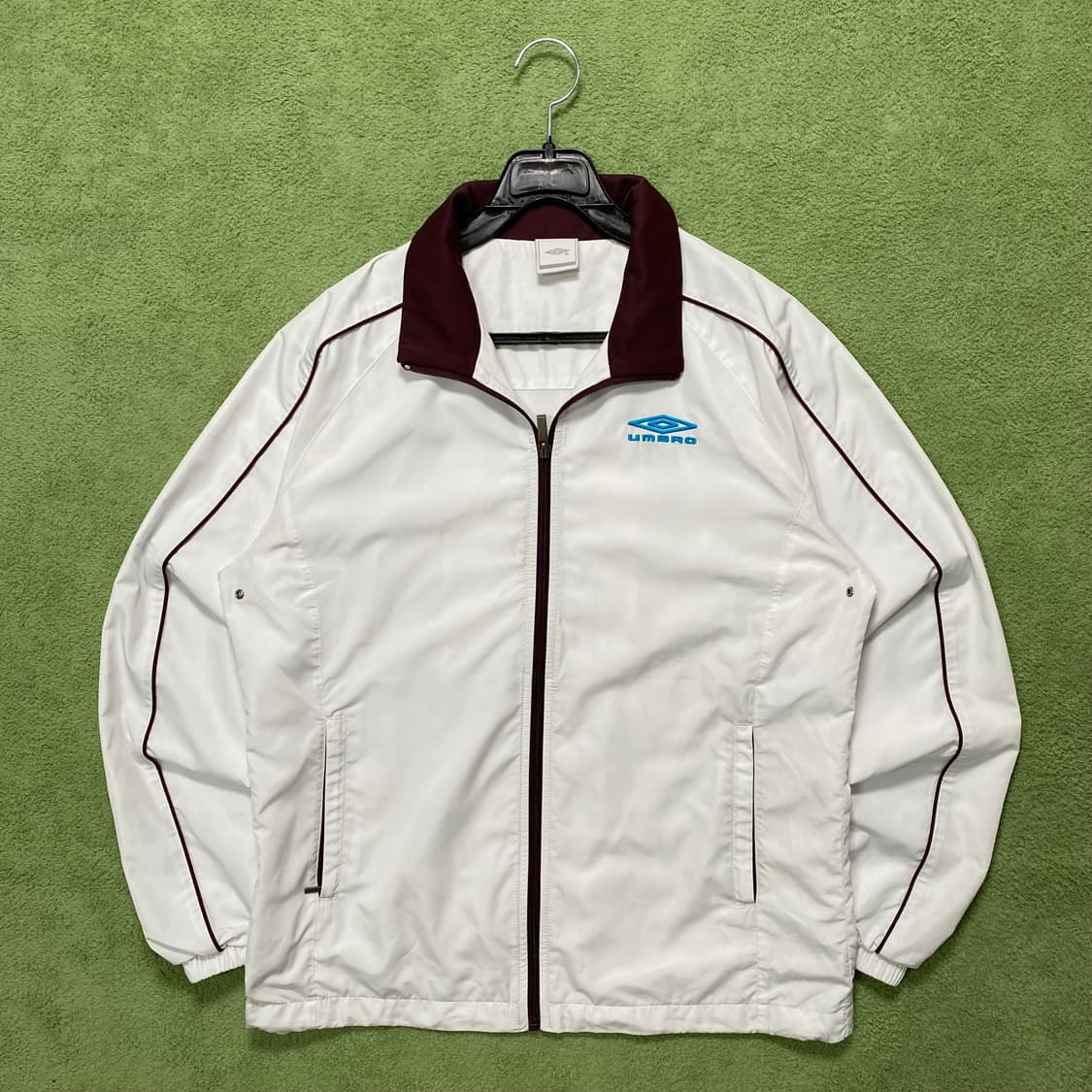 엄브로 화이트 윈드브레이커 집업 상품이미지3