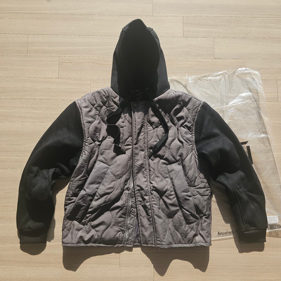 L 100~105 새제품) 트릴리온 스웨트 후드 후디 바시티 퀼팅 자켓 상품이미지1