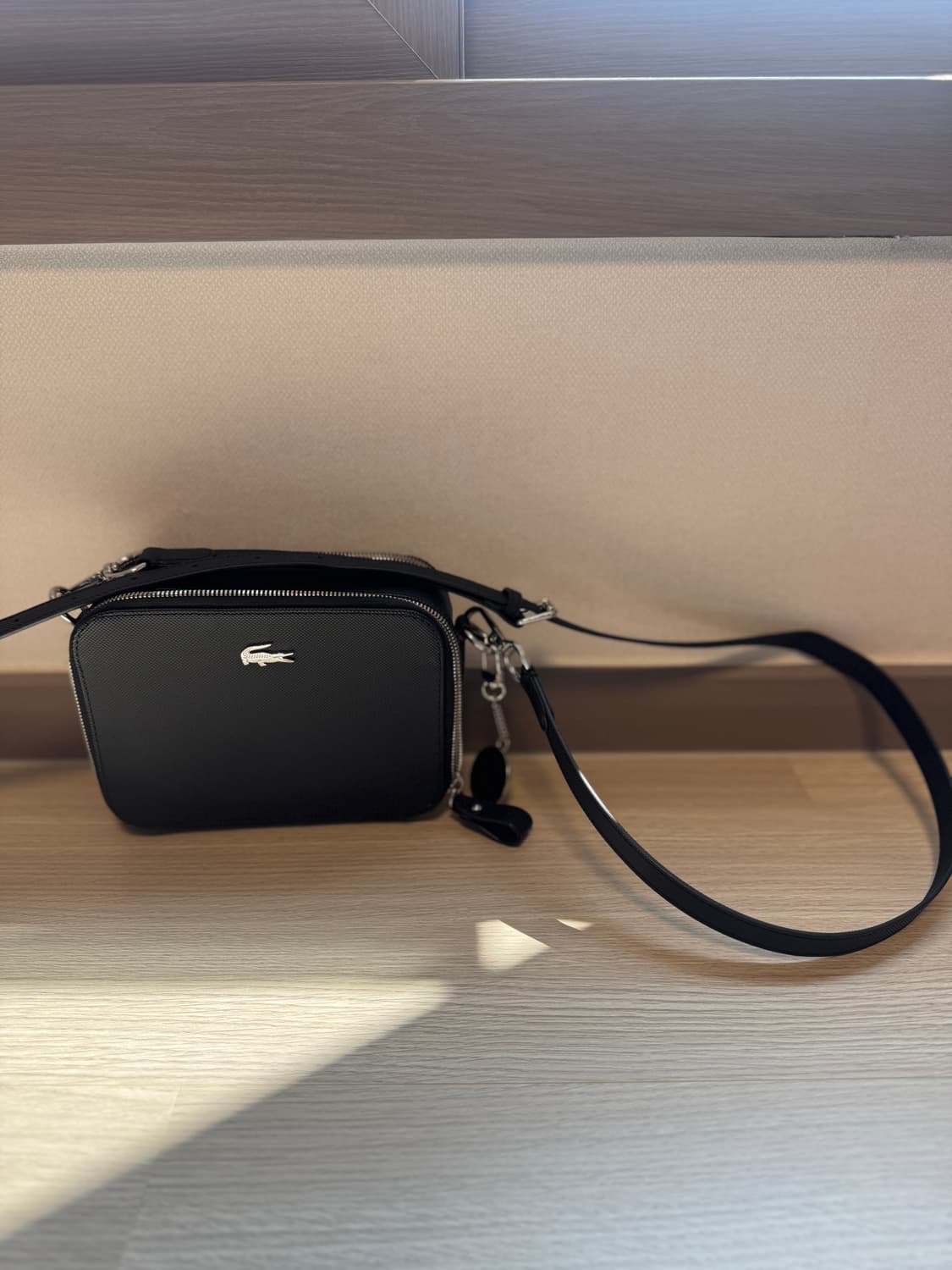 라코스테 데일리 시티(Daily City) 투지퍼 스퀘어 크로스백 블랙 상품이미지4