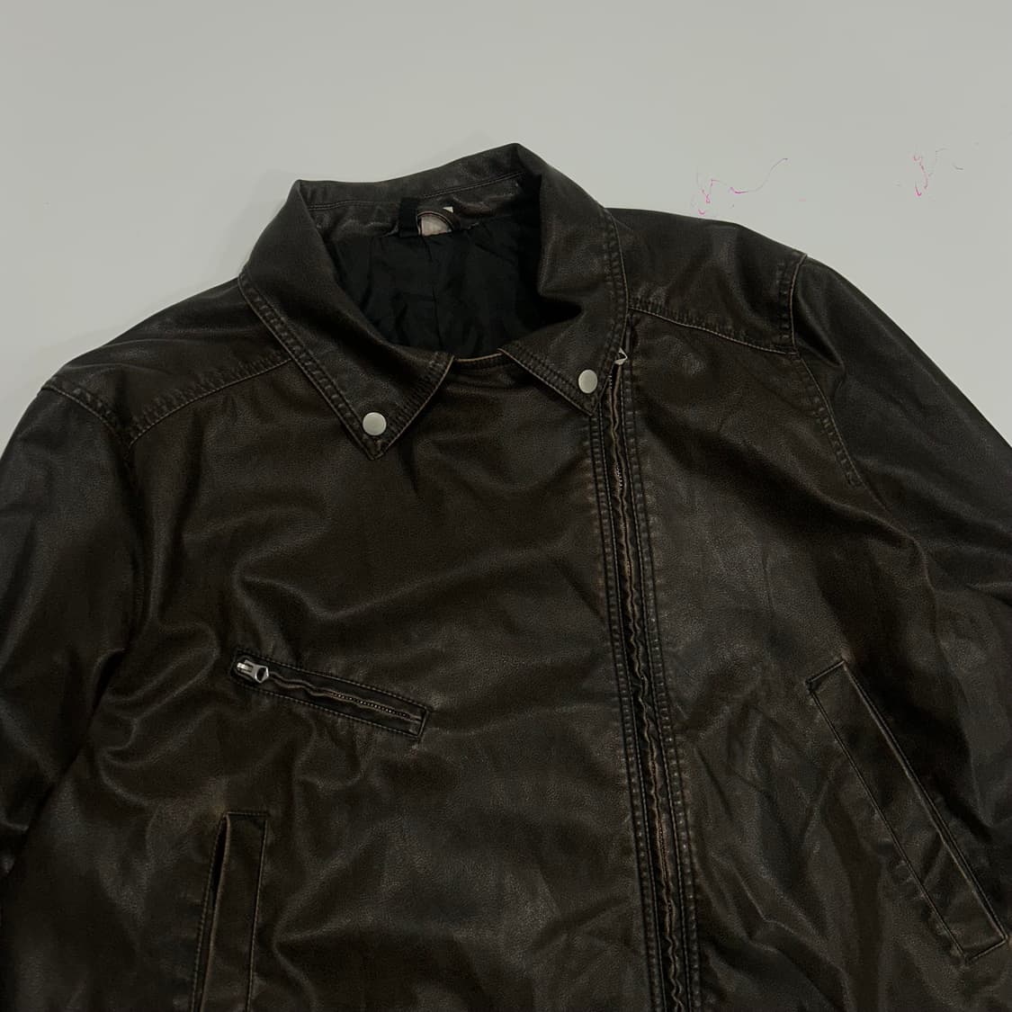 H&M 벨티드 사선 집업 레더 자켓 상품이미지5