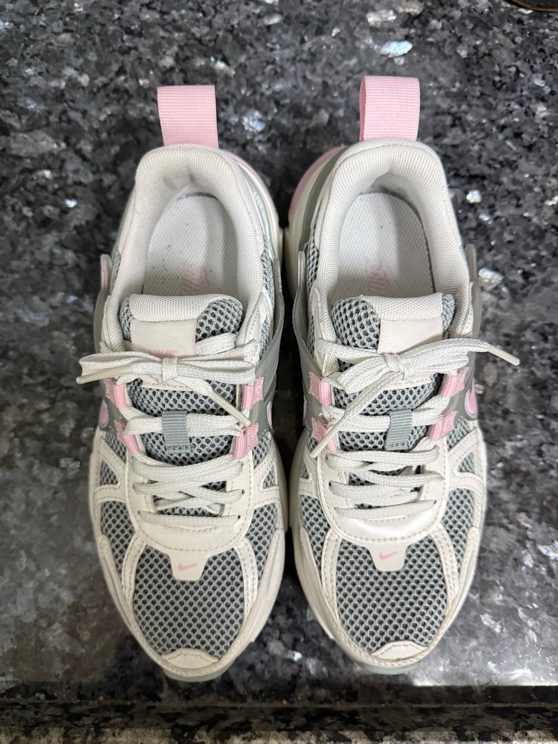 나이키 V2K Run 핑크 그레이 230사이즈 상품이미지3