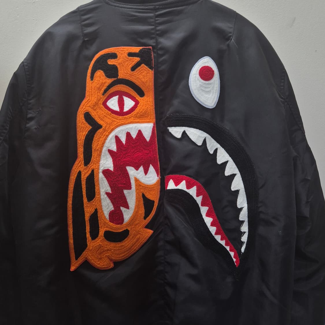 베이프 MA-1  타이거 샤크 XL사이즈 봄버자켓 상품이미지7