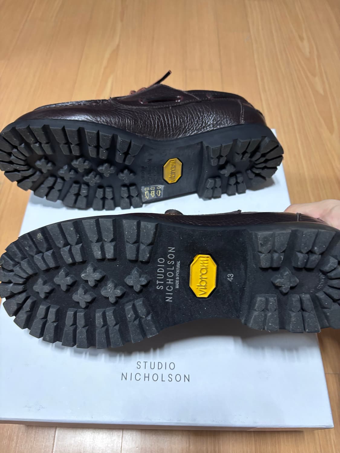 스튜디오니콜슨 레더 보트슈즈 브라운 상품이미지8