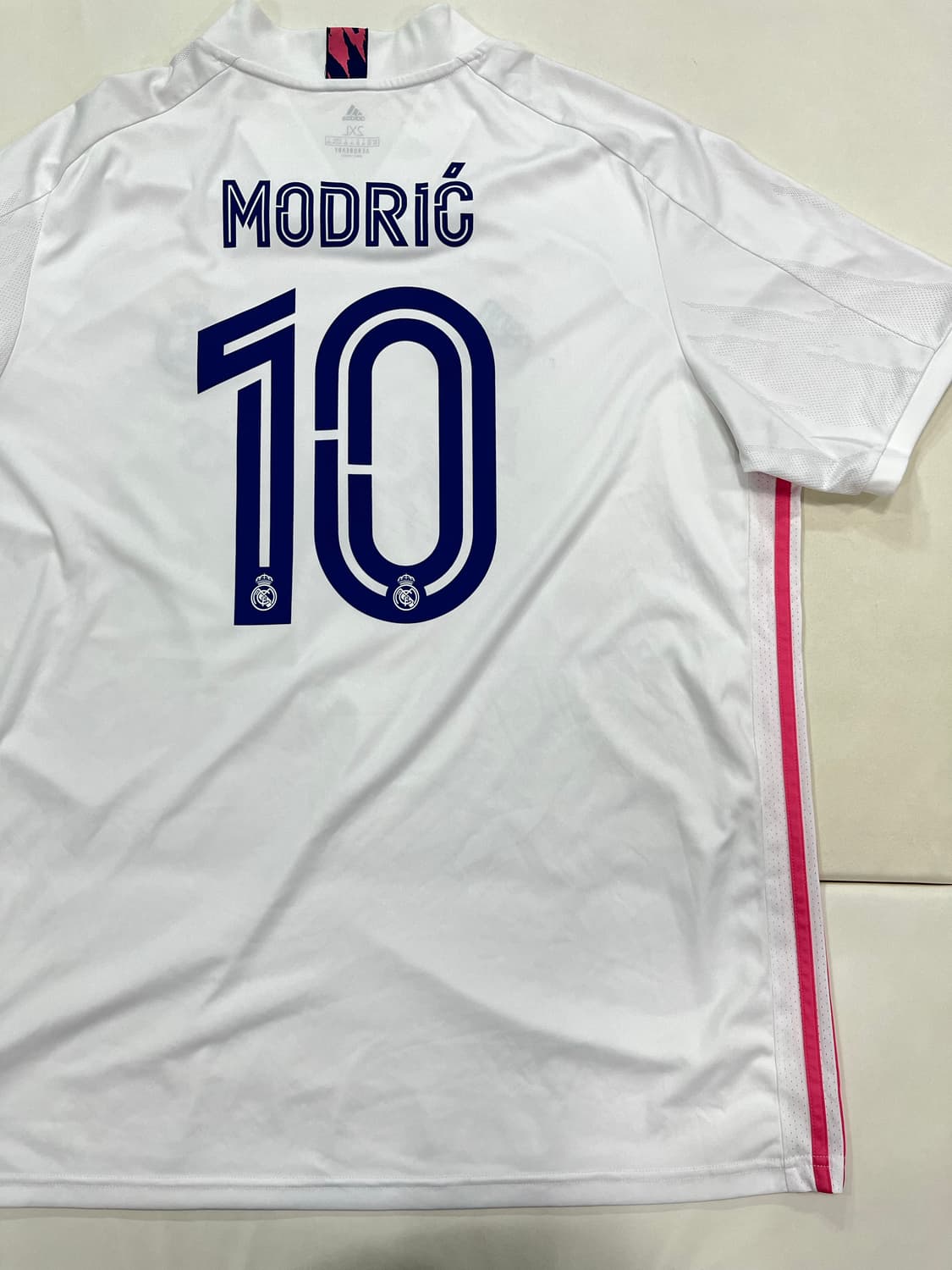 아디다스 20-21 레알 마드리드 CF 홈 루카 모드리치 상품이미지7