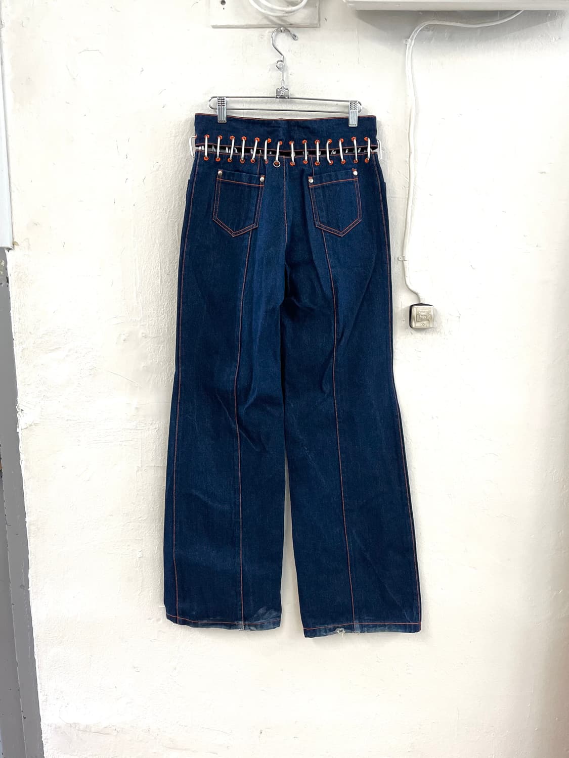 초포바 로위나 2023AW 카라비너 데님 팬츠 상품이미지9