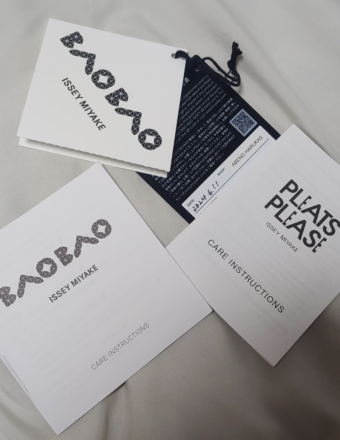 [이세이미야케] 플리츠플리즈 BIAS PLEATS 토트백(라이트 그레이) 상품이미지2