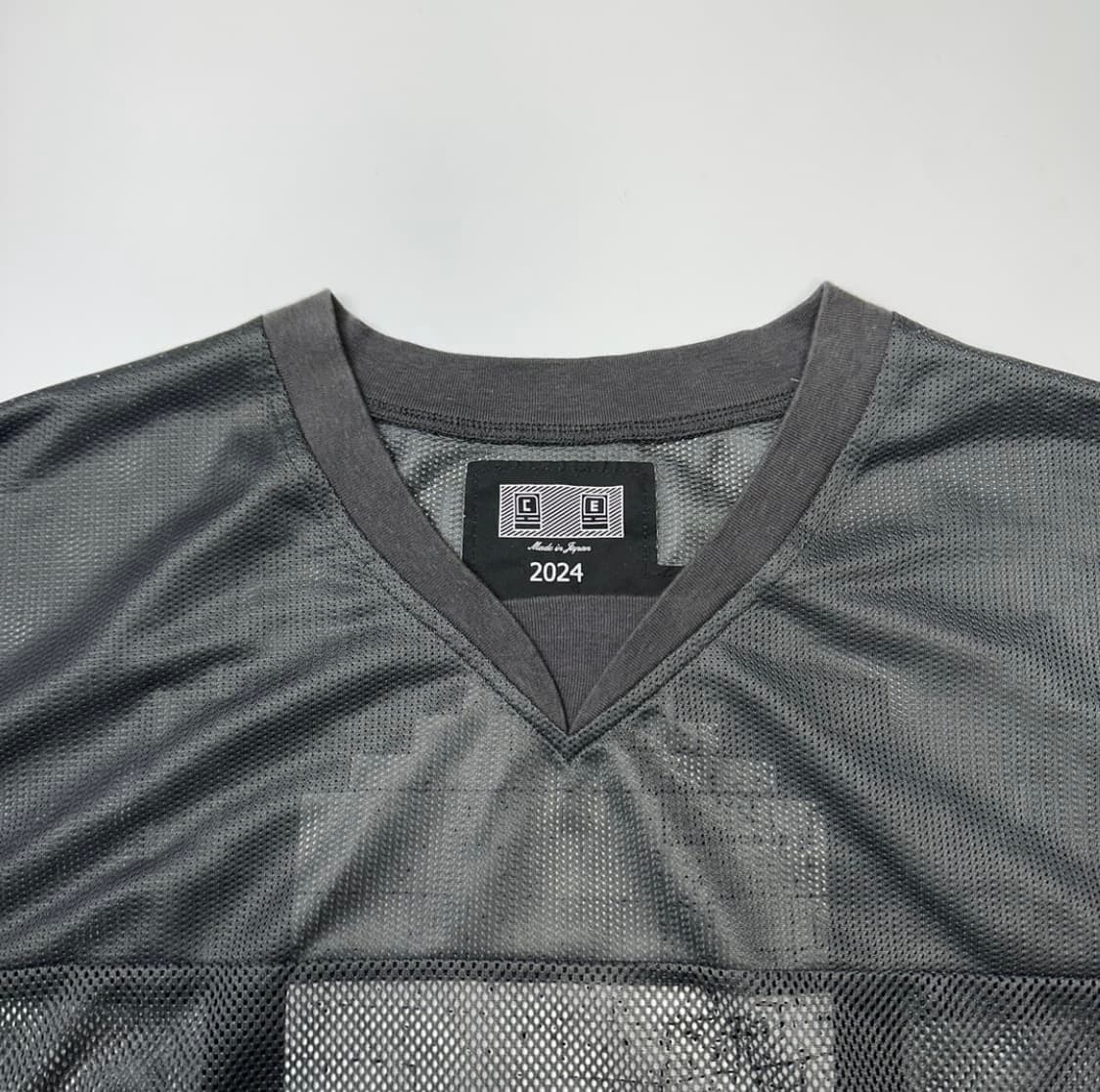 CAVEMPT MESH V NECK TOP 카브엠트 메쉬 티셔츠 상품이미지4