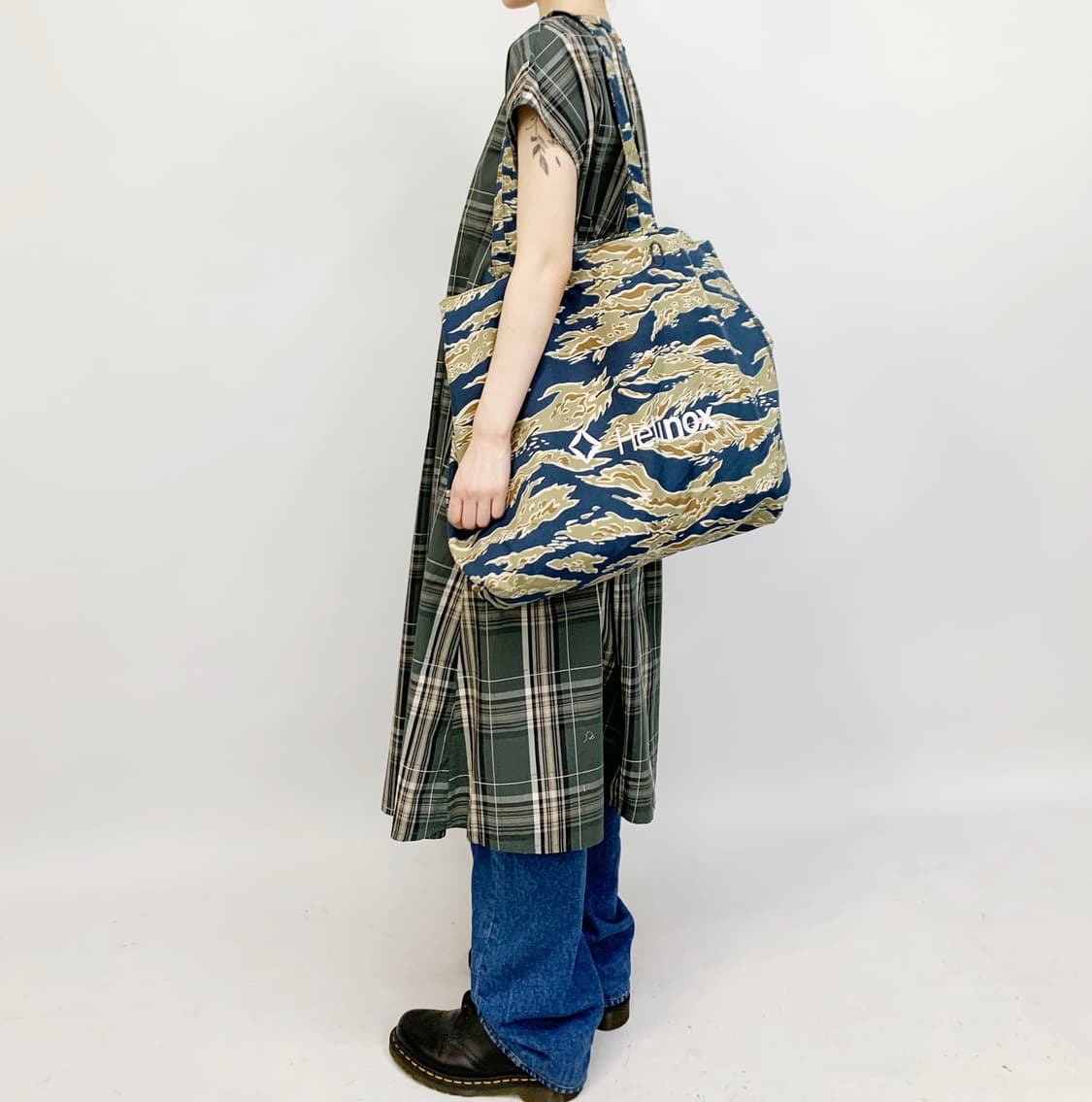 헬리녹스 타이거 카모 에코백 상품이미지1