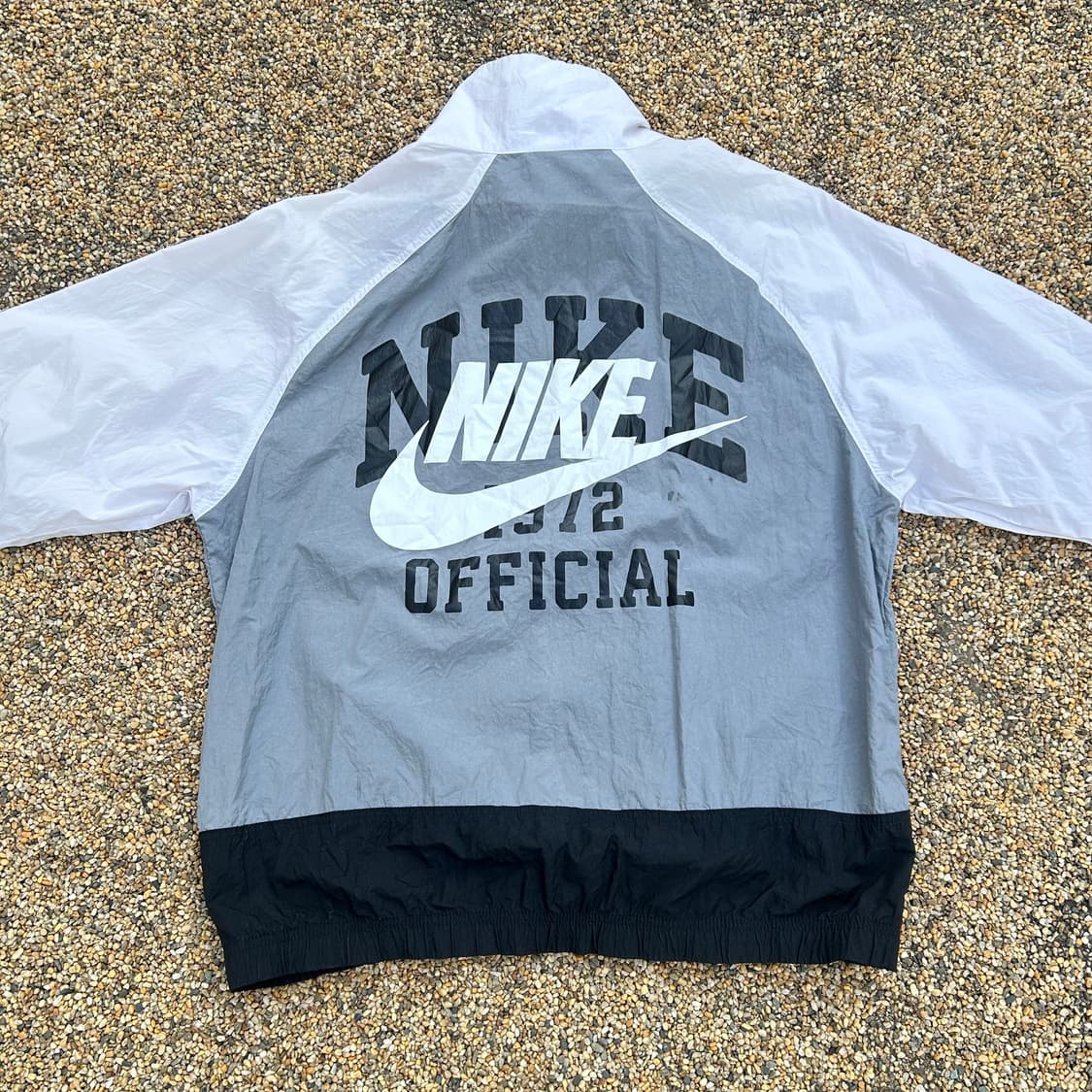나이키 빅로고 바람막이 상품이미지5