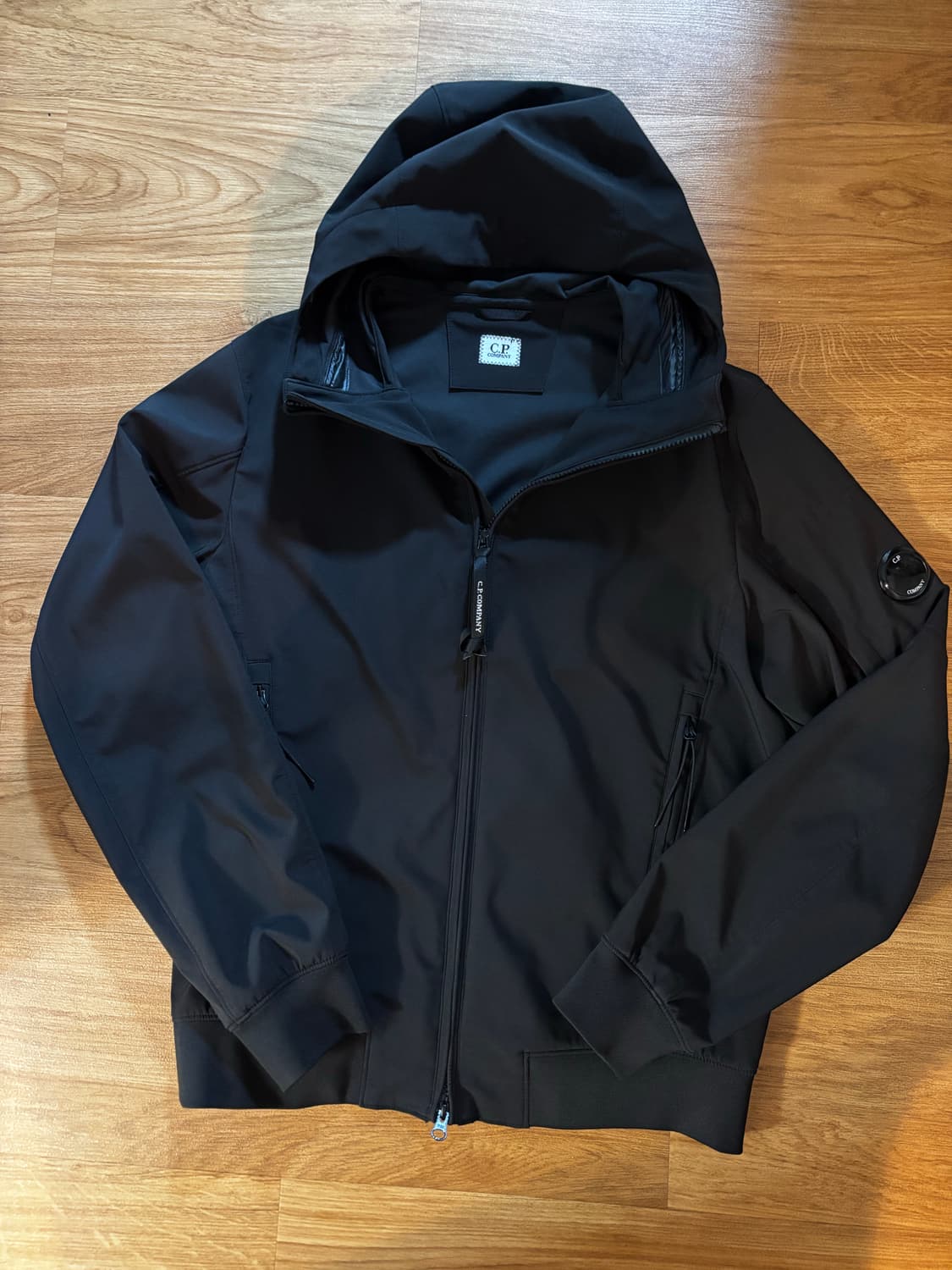 cp컴퍼니 쉘 바람막이 상품이미지1