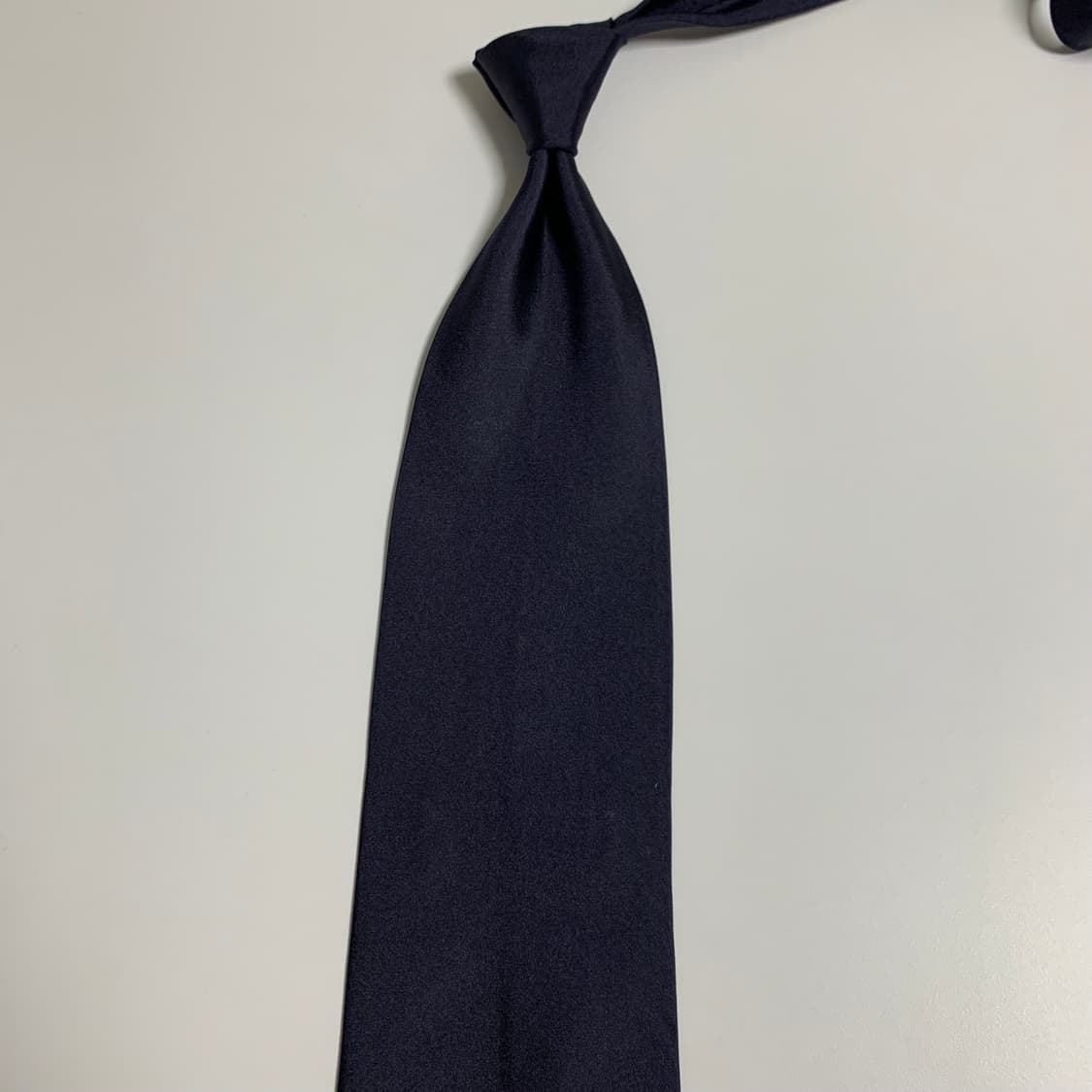 알마니(ARMANI) 네이비 단색 명품넥타이 100실크 클래식 결혼식룩 상품이미지8