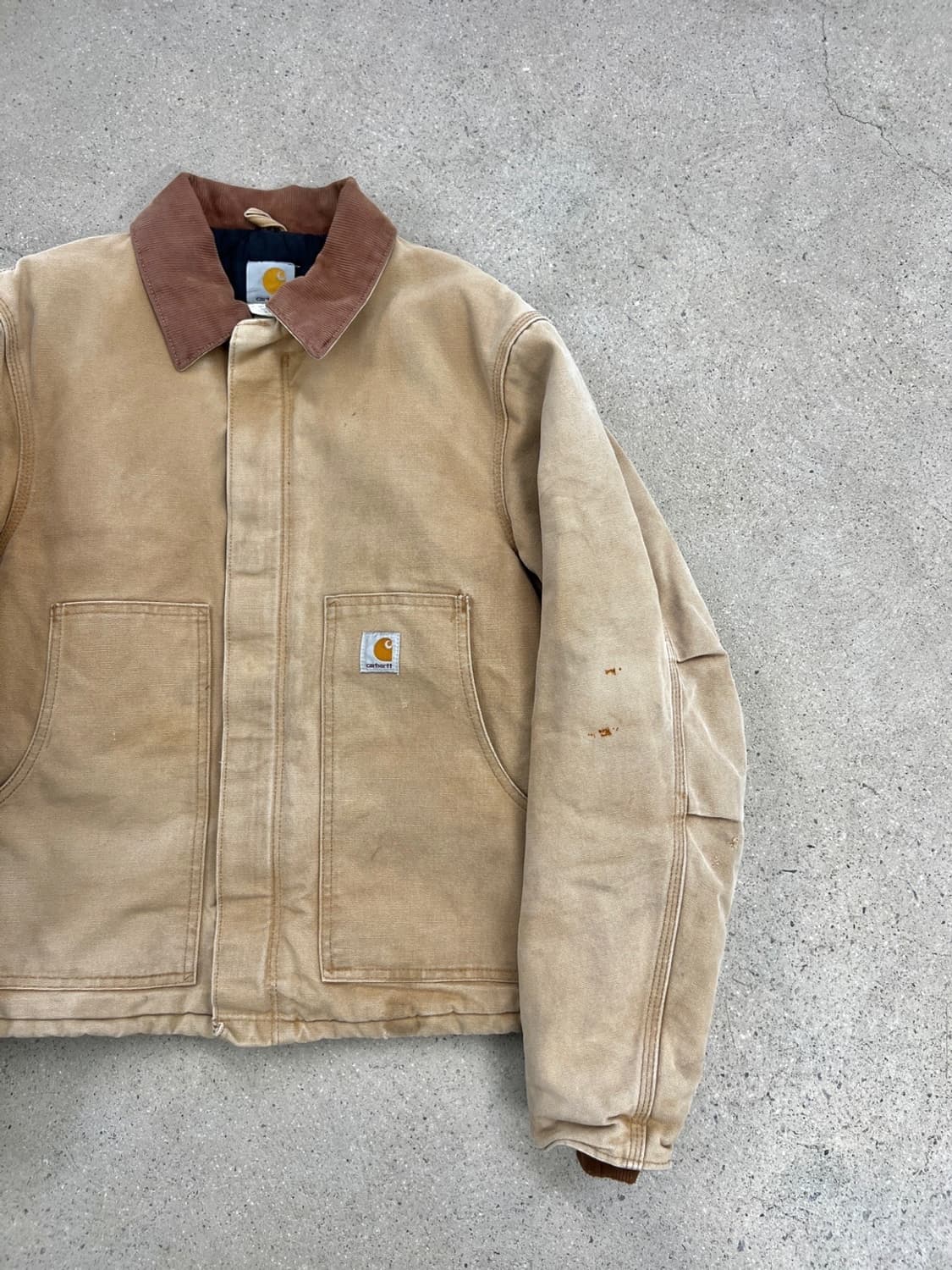 칼하트 J02 브라운 아크틱 트레디셔널 자켓 상품이미지4