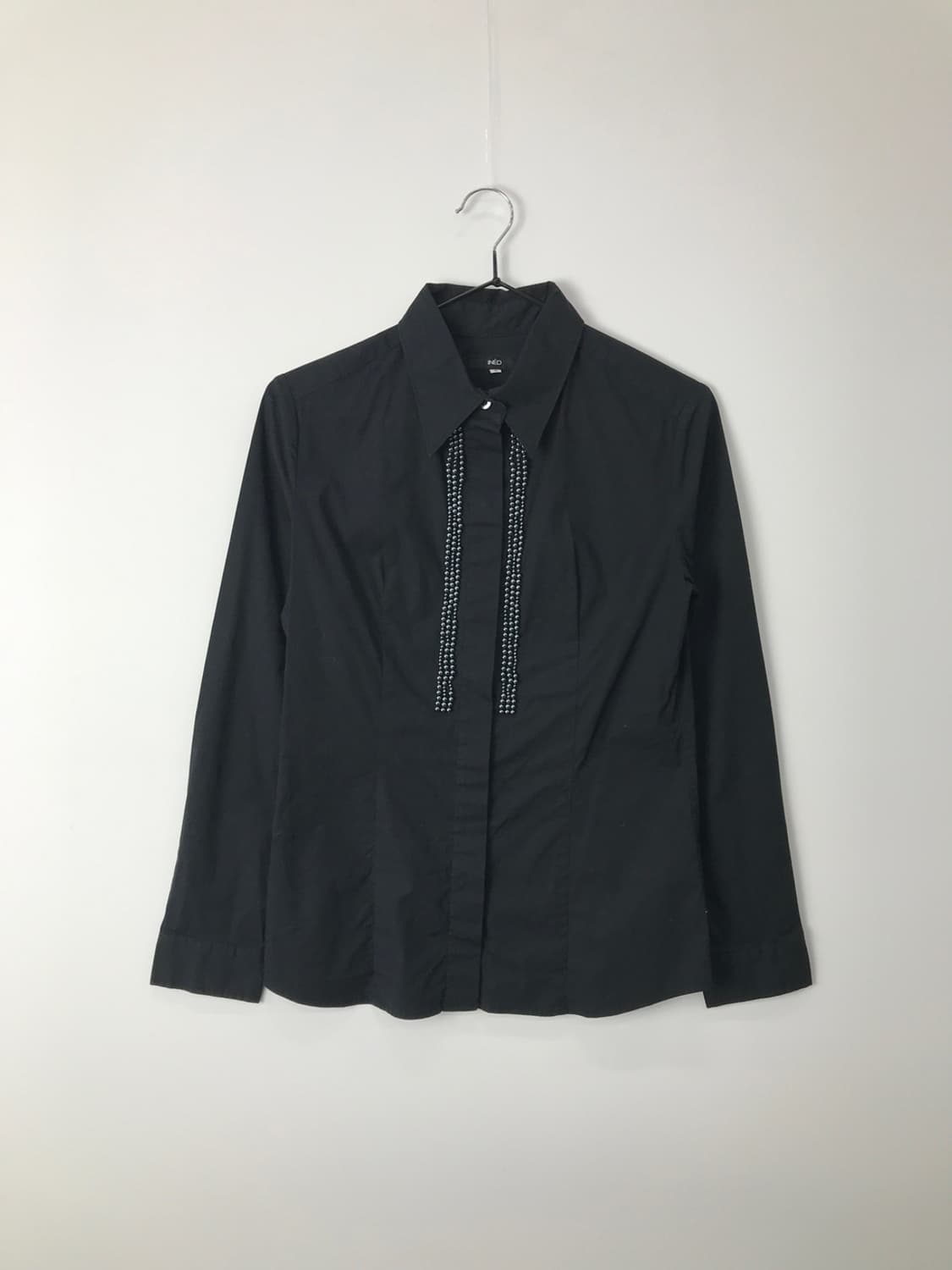 INED Beaded Detail Black Shirt 상품이미지4