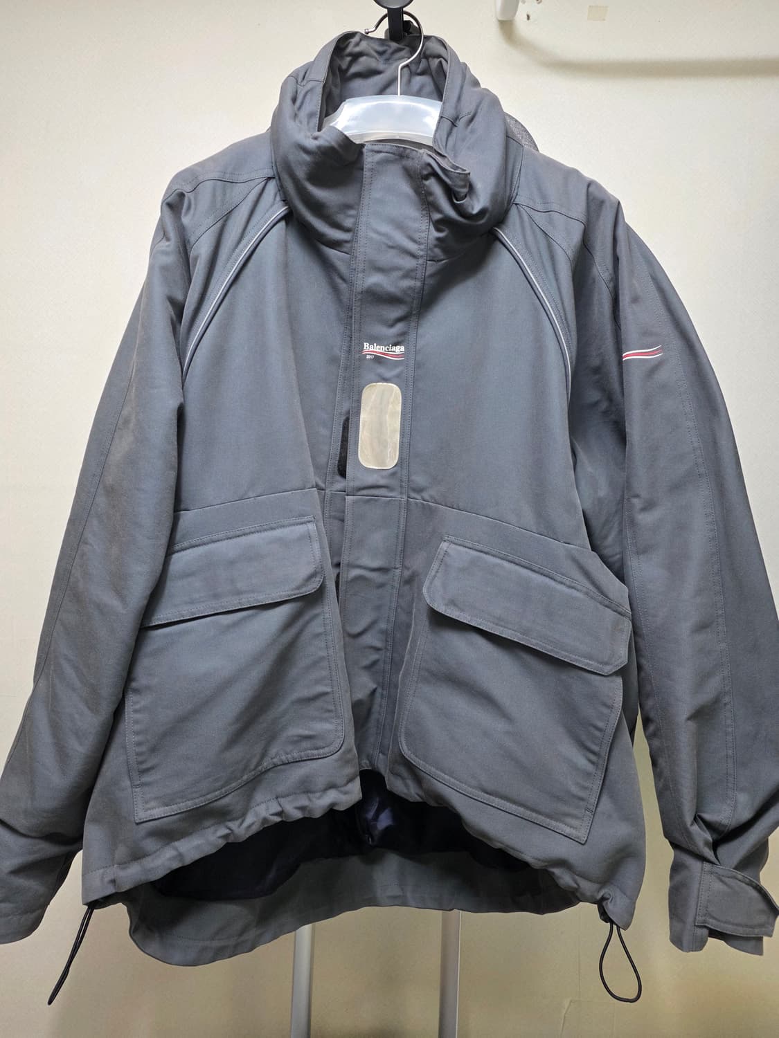 발렌시아가 오버핏 쉘파카 국내매장판 상품이미지1