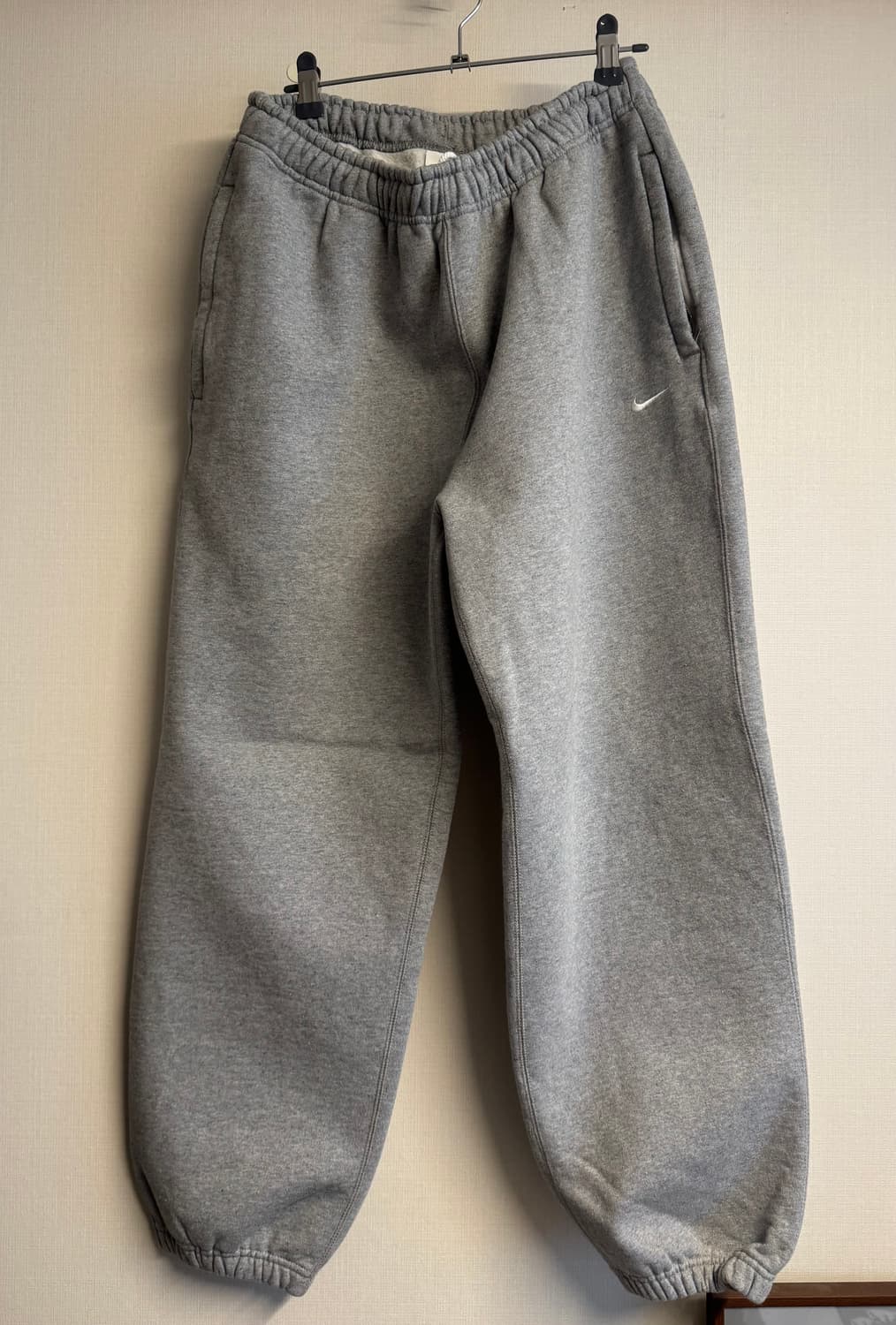 나이키NRG 솔로스우시 그레이 스웻팬츠 상품이미지1