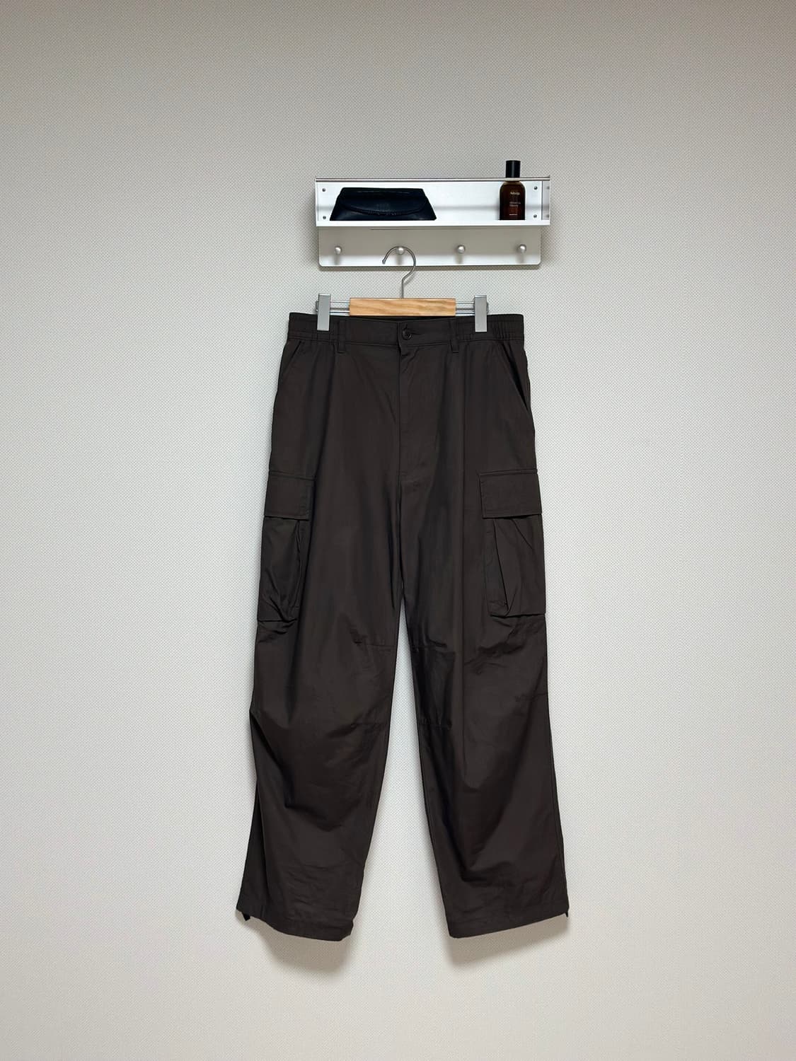 유니클로 와이드핏 카고팬츠  상품이미지1