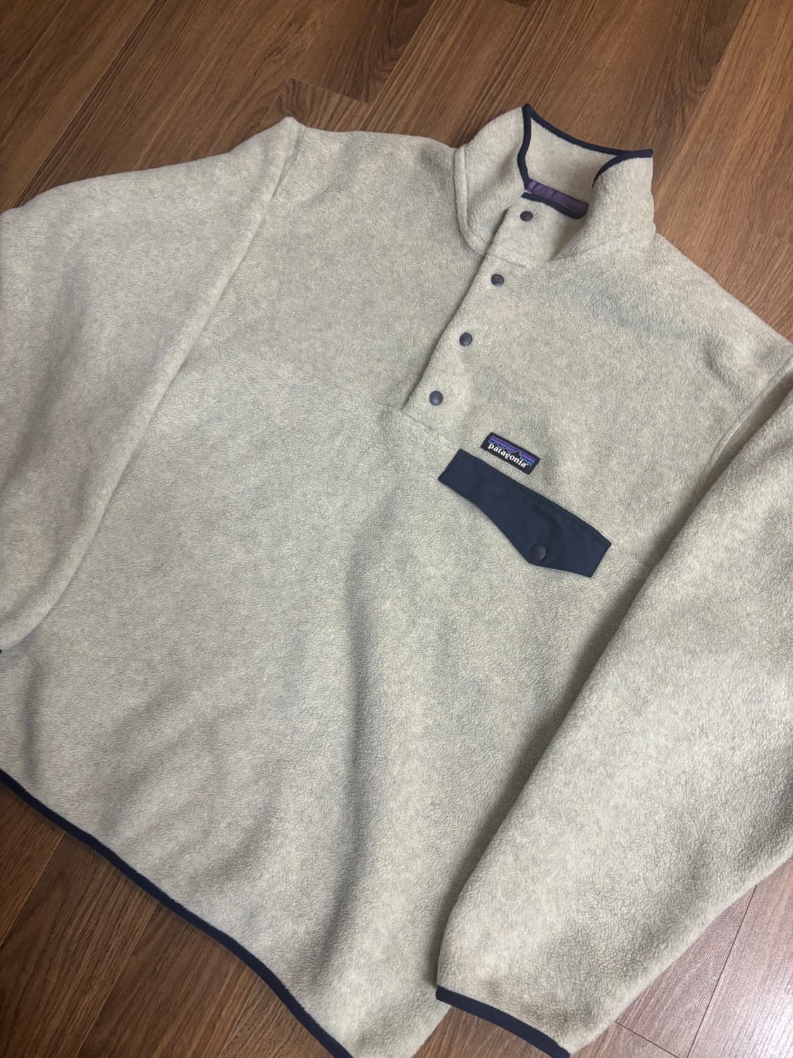 파타고니아 헤비웨이트 신칠라 오트밀 M사이즈 판매합니다. 상품이미지1