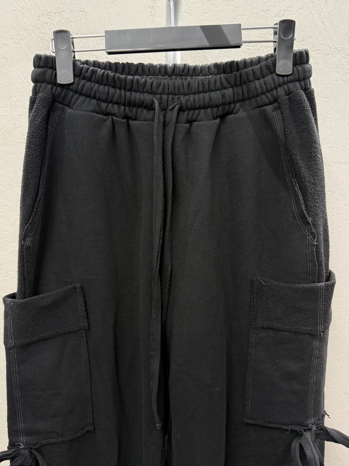 Matin Kim 마뗑킴 카고 리본 스웻팬츠 블랙 Free 상품이미지3