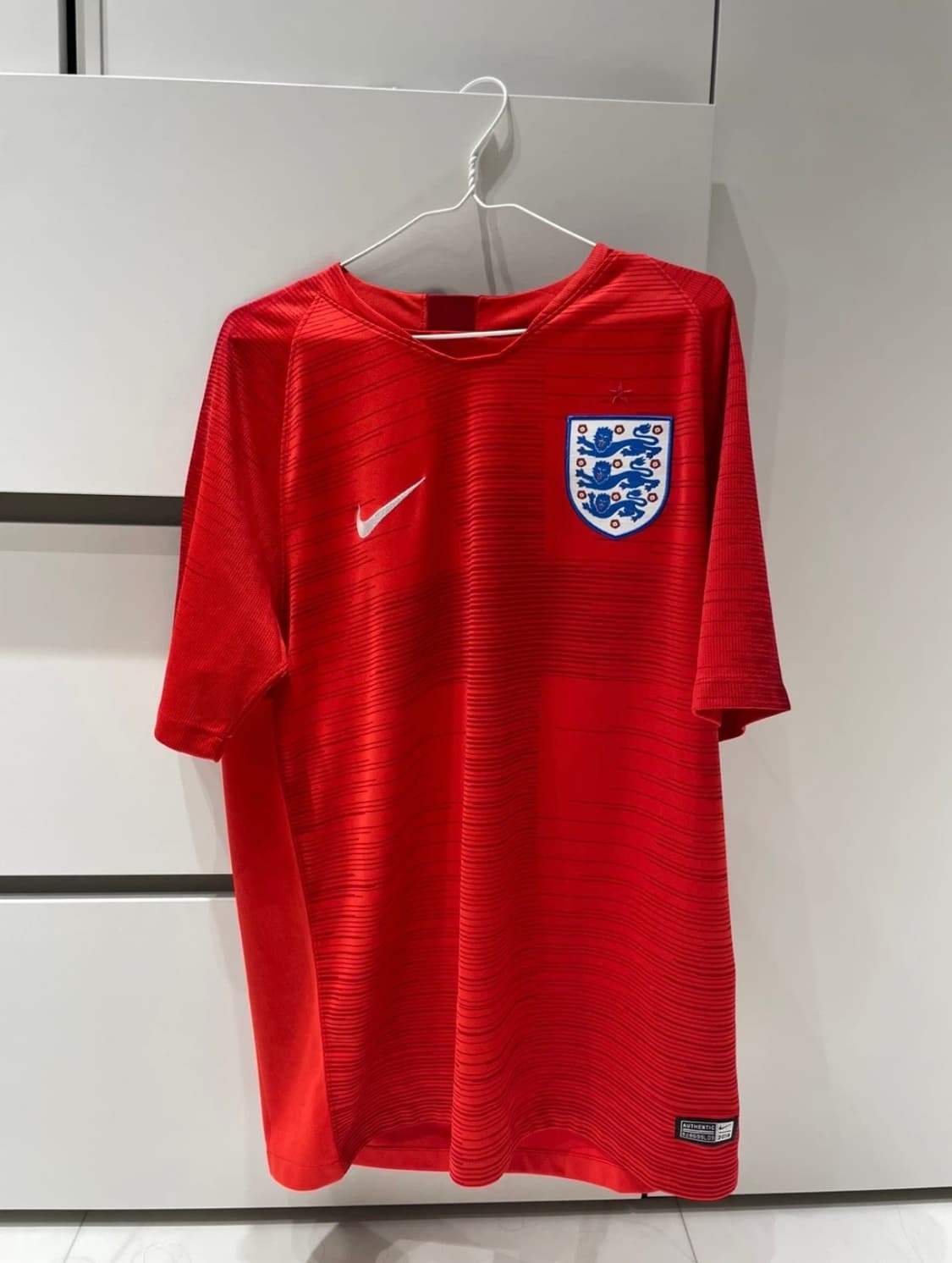 나이키 잉글랜드 축구 유니폼 M 어센틱 정품 상품이미지1