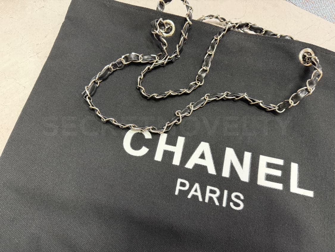 샤넬뷰티 실버체인 숄더백 블랙 상품이미지2