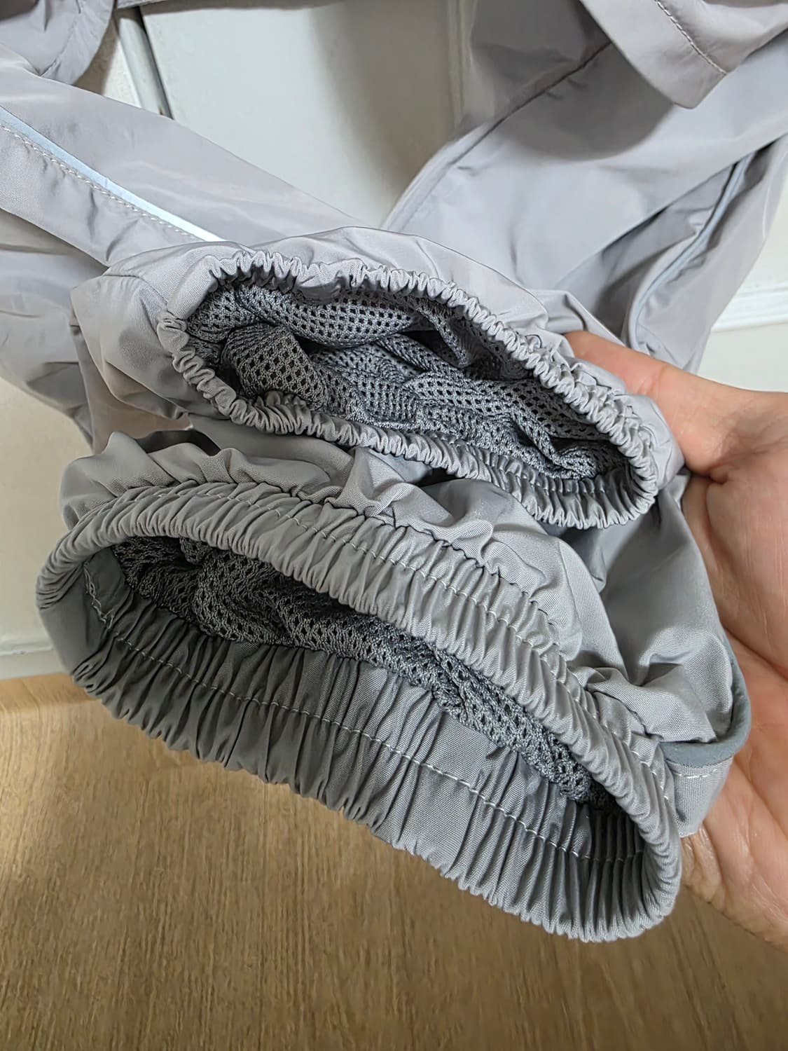 [새제품] 피지컬 디파트먼트 나일론 파이핑 크롭 볼레로 그레이 상품이미지7