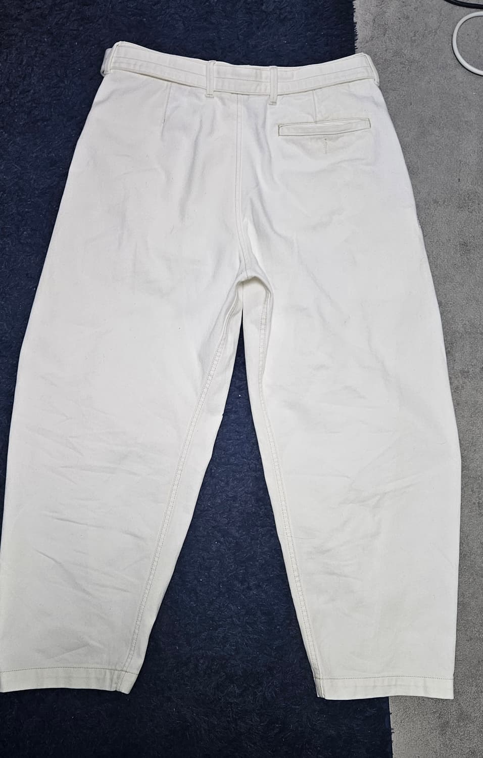 르메르 트위스티드 벨티드 팬츠 48 상품이미지2