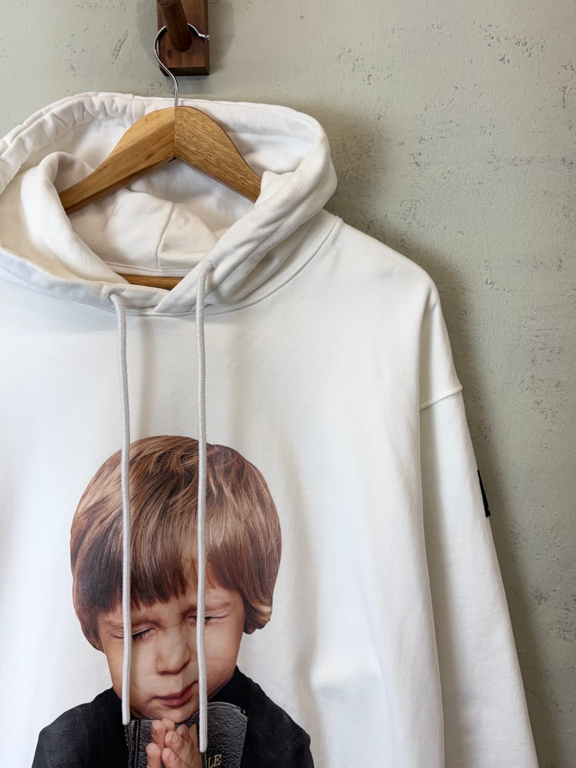 아크메드라비 프린팅 화이트 후드티 상품이미지3