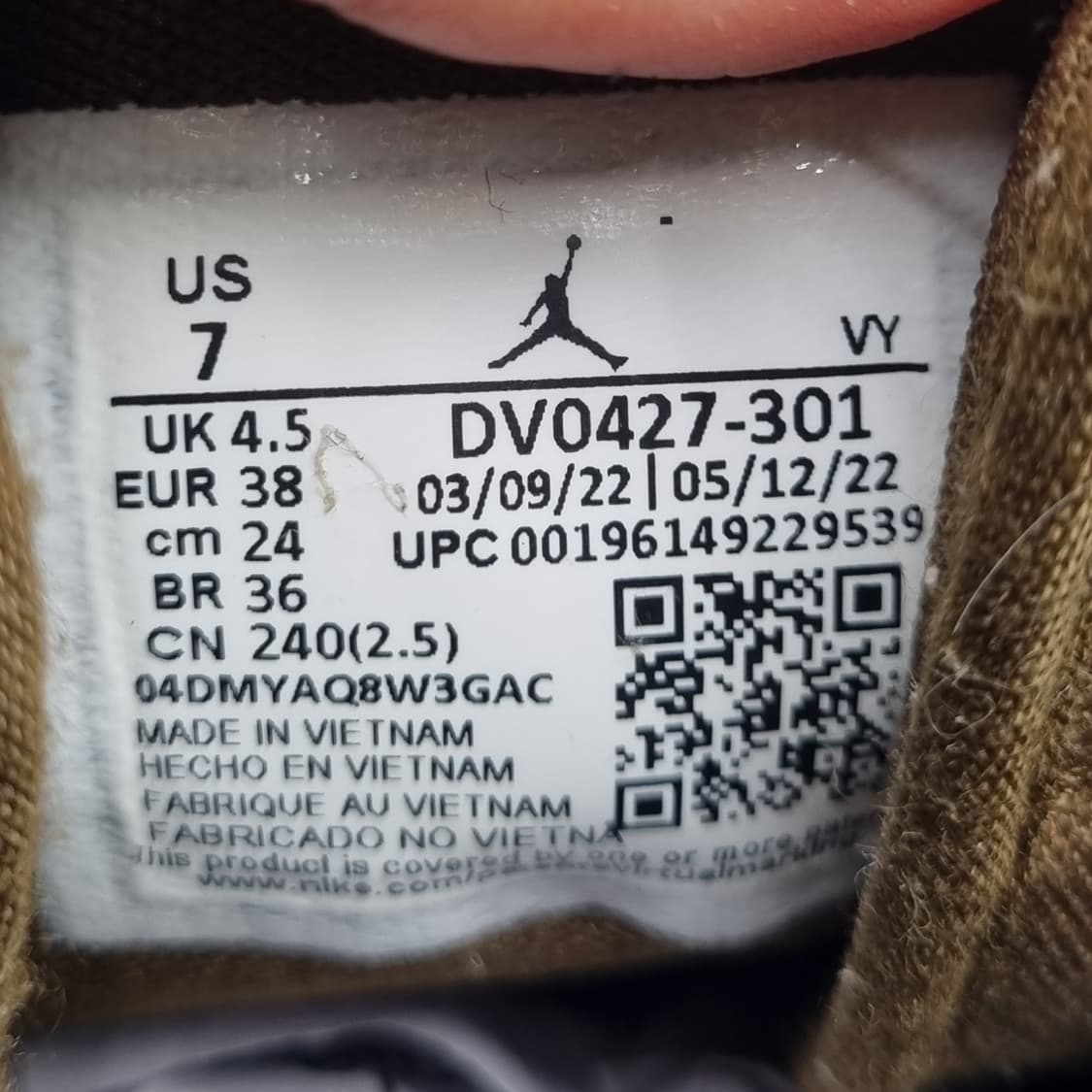 나이키 에어조던1 미드se  240 상품이미지6