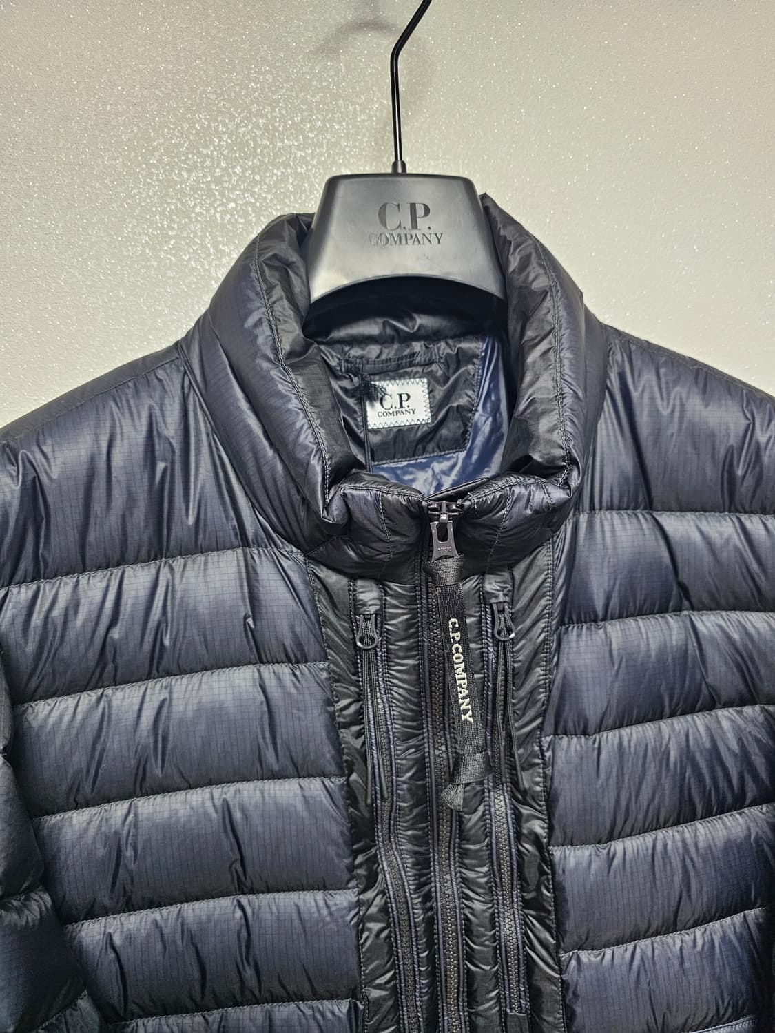 CP컴퍼니 D.D SHELL 경량 다운 패딩 24FW 상품이미지4