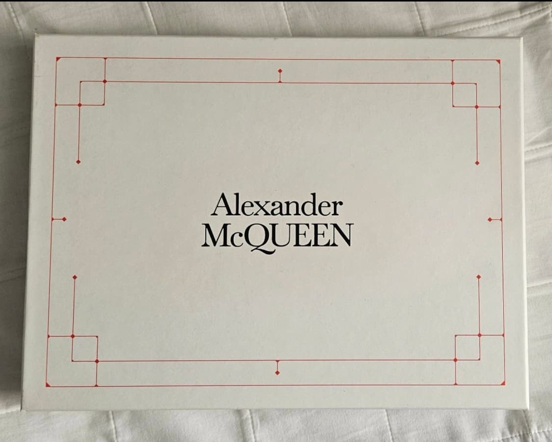 알렉산더 맥퀸 블랙 악어 패턴 클러치 상품이미지6