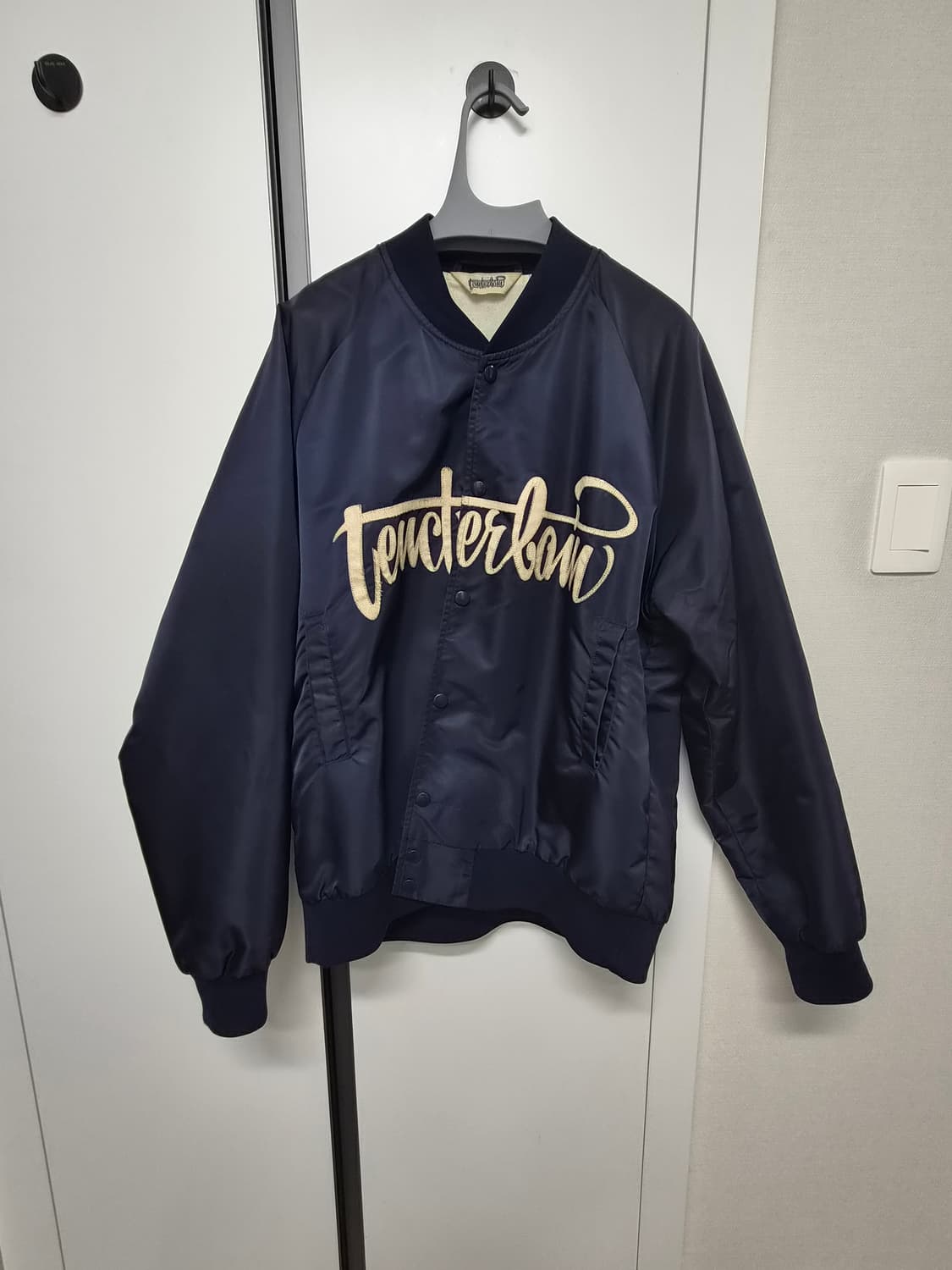 텐더로인 스타디움  바시티 코치 L 상품이미지1