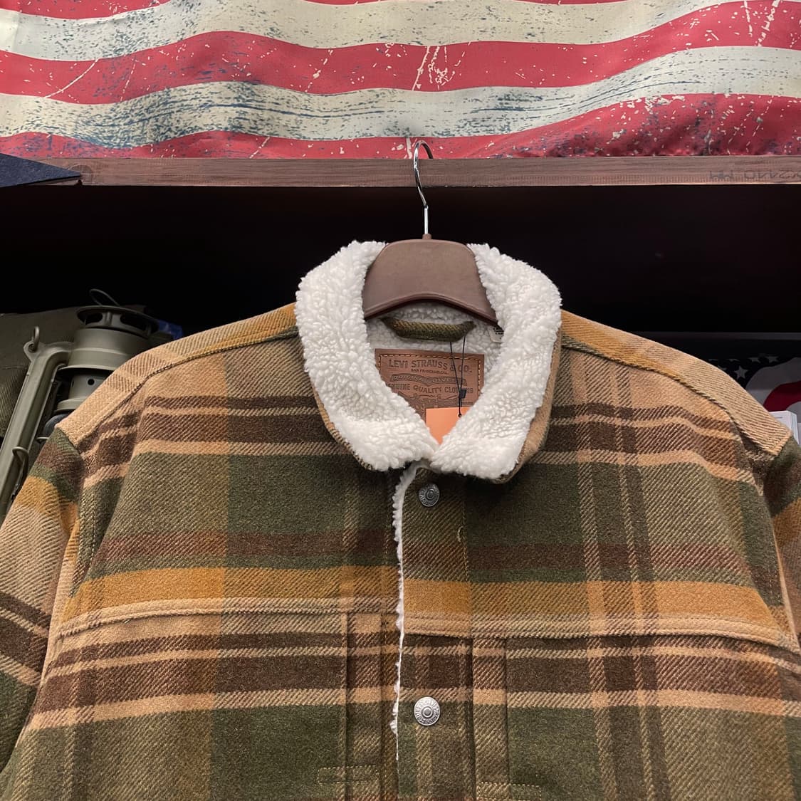 리바이스 프리미엄 체크 쉐르파 데님 트러커 자켓 상품이미지3