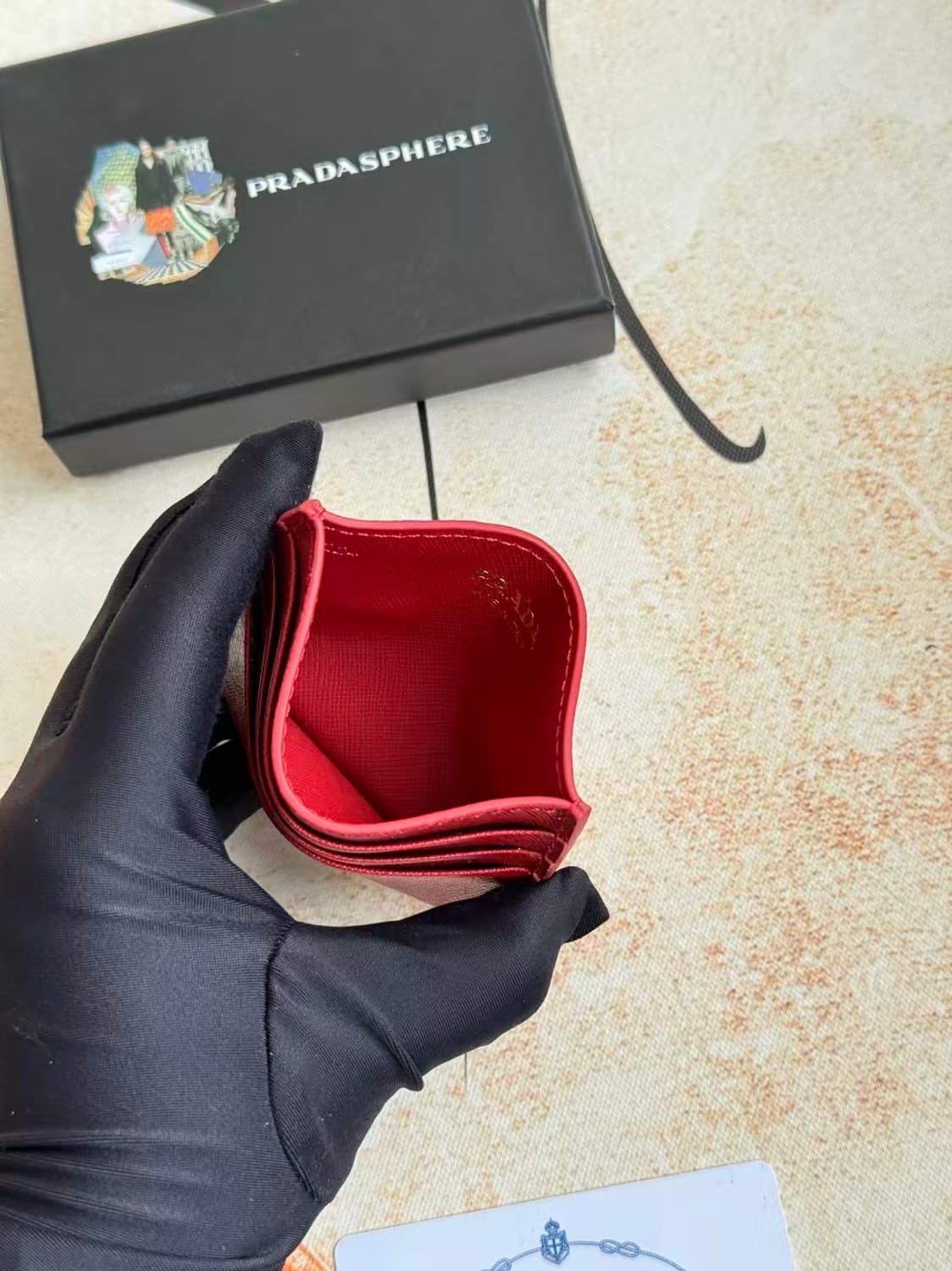 프라다 사피아노 레더 트라이앵글 로고 카드 지갑
 상품이미지4