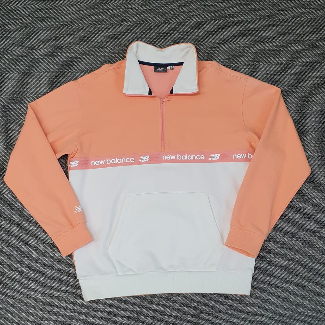 뉴발란스 반집업 맨투맨 남자105 상품이미지1