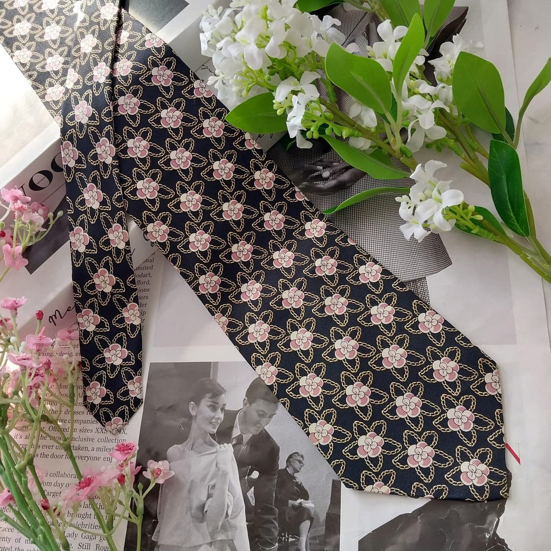 까르뱅 실크 블랙 플로럴 패턴 넥타이 9.6cm A+~A등급 K2079
 상품이미지2