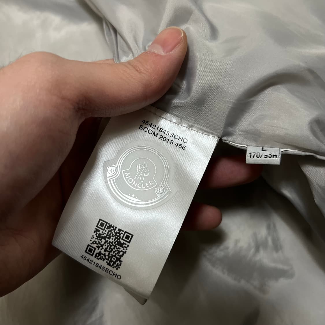 몽클레어 여성 시그니처 와펜 후드 패딩 점퍼 [그레이] L/100 상품이미지6