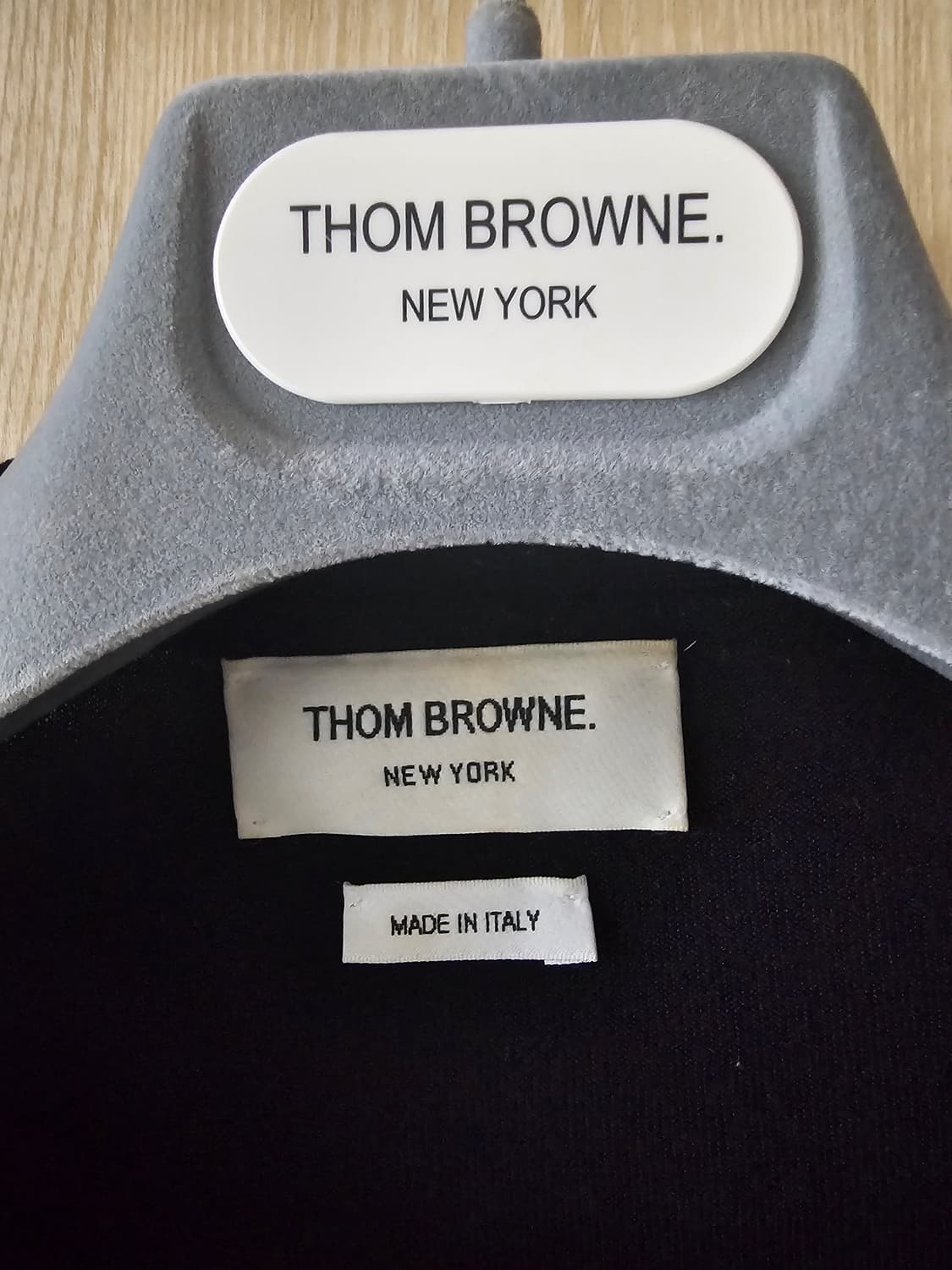 톰브라운 24fw 사선 버진울 가디건(3/100/정품) 상품이미지4