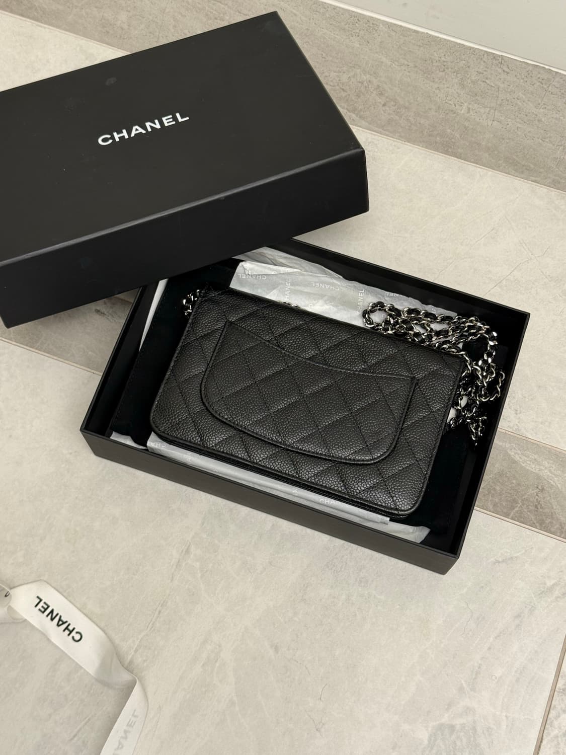 샤넬 블랙 캐비어 은장 체인 숄더백 상품이미지3