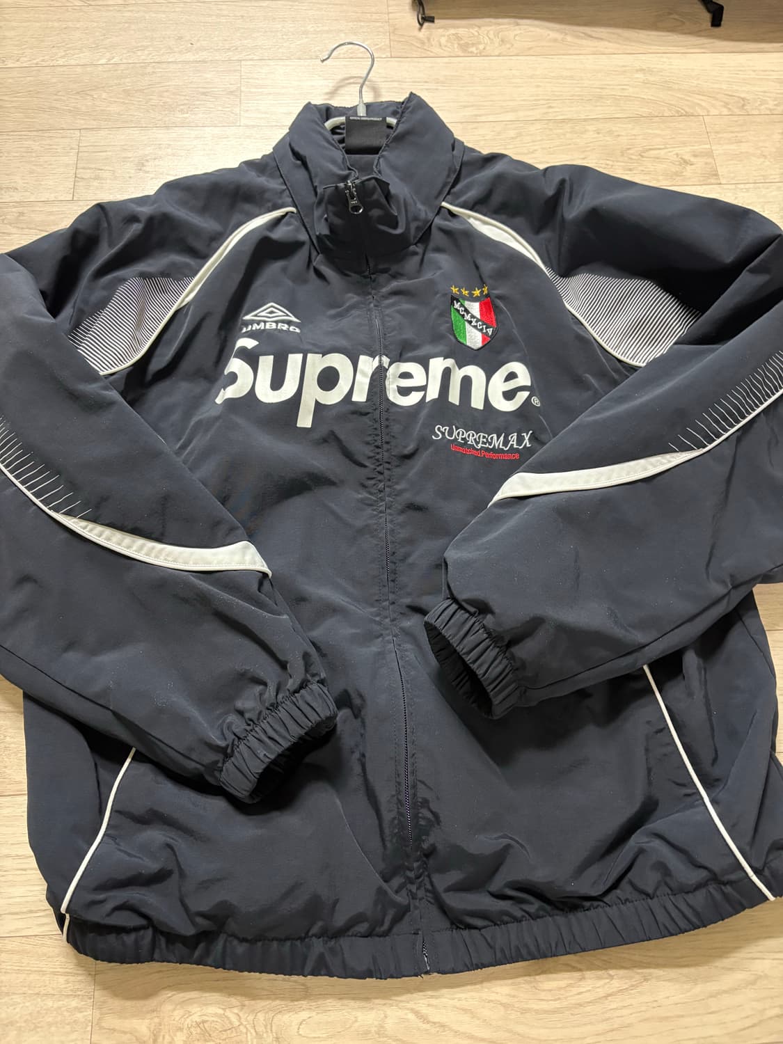 L)슈프림 엄브로 트랙자켓 블랙 상품이미지1